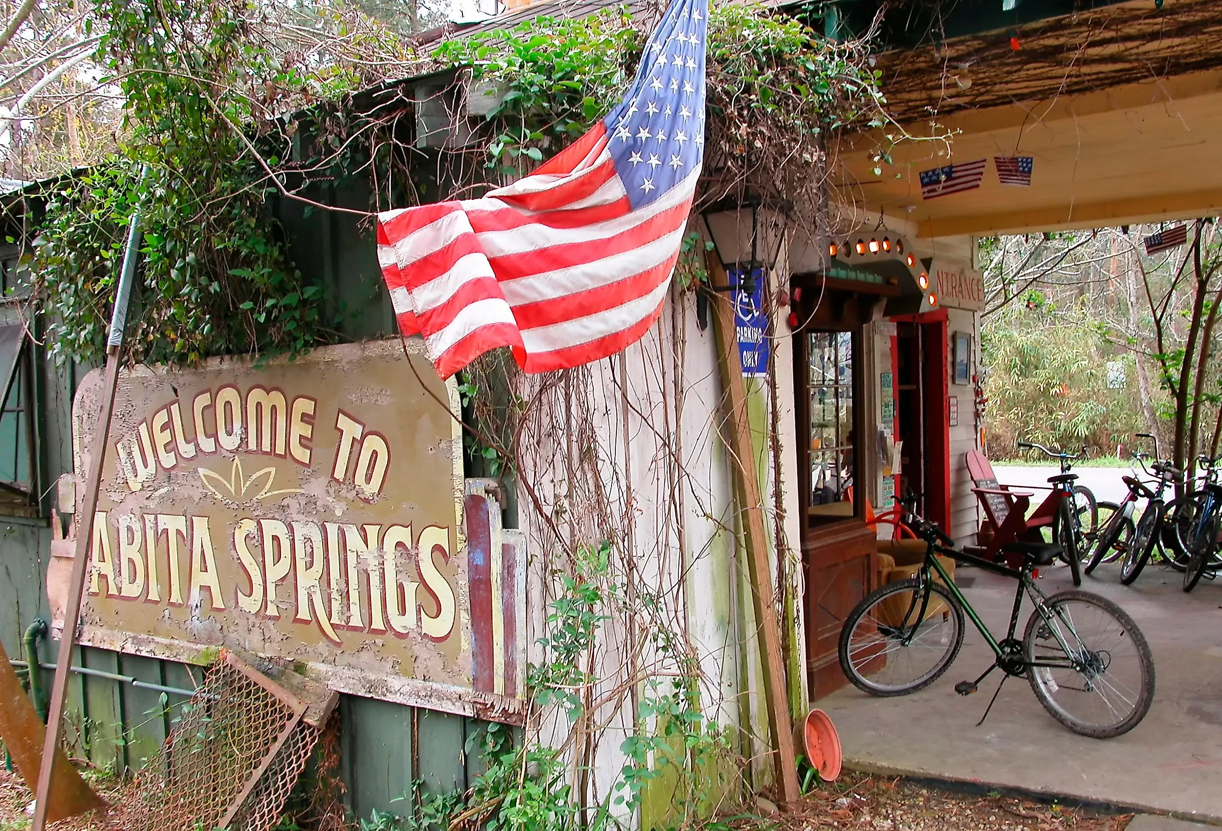 Abita Springs, St Tammany Parish, Louisiana, Abita Mystery House. Image credit: Malachi Jacobs via Shutterstock.