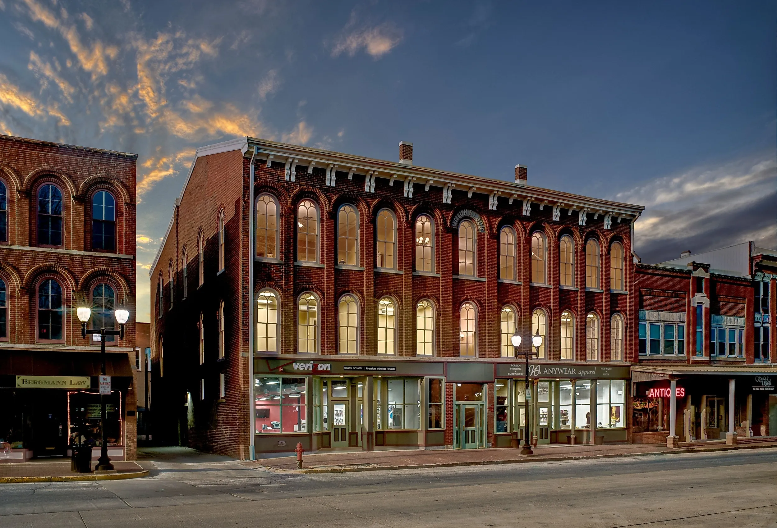 Downtown Mt. Pleasant, Iowa. Image credit: Matt Oaks via Shutterstock. 