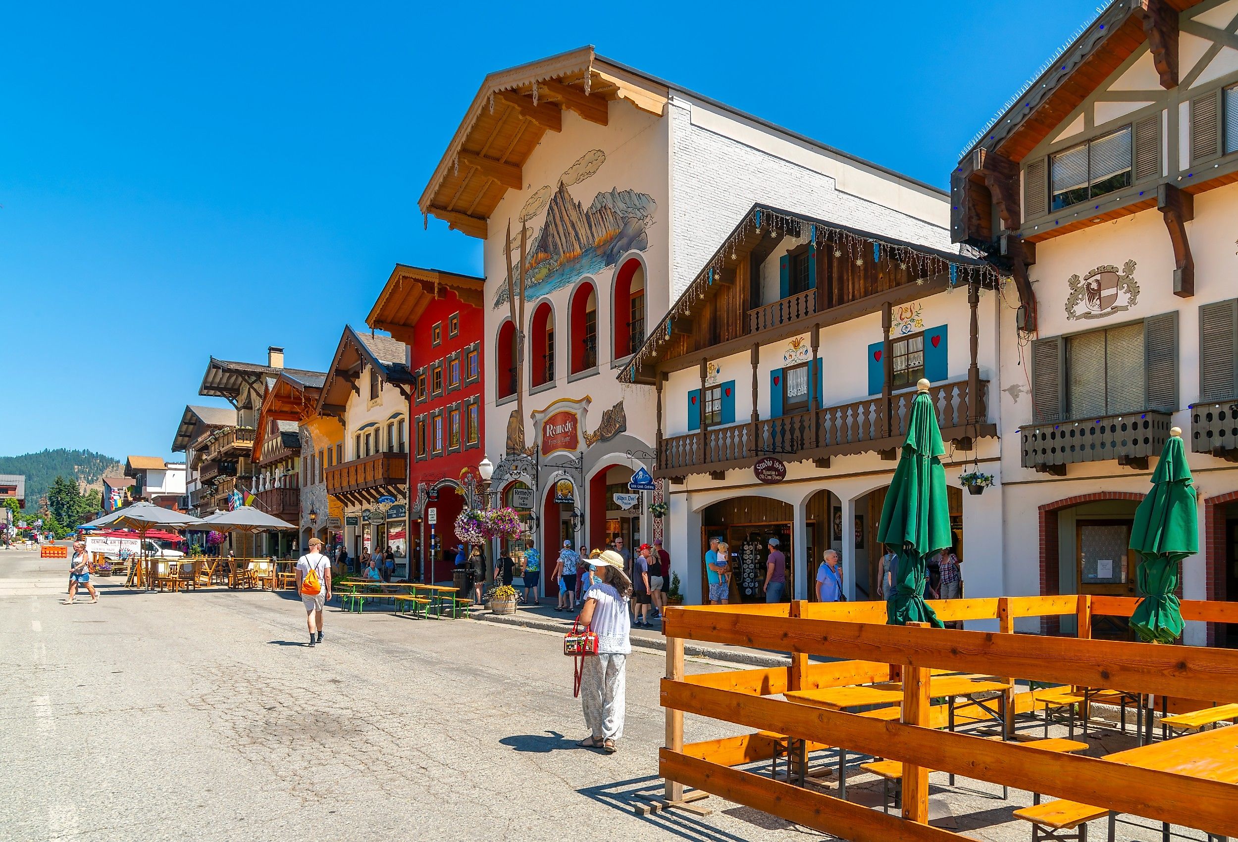 Shops and downtown street in Leavenworth, Washington. Image credit Kirk Fisher via Shutterstock
