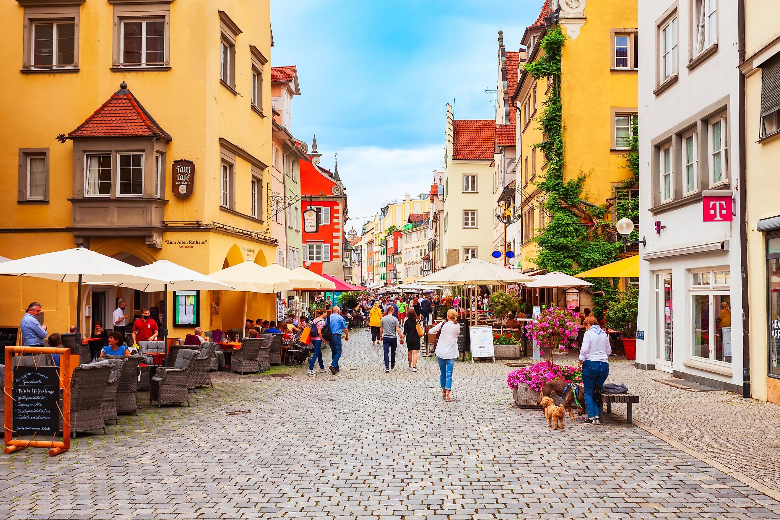 Steet cafe in Lindau, Germany