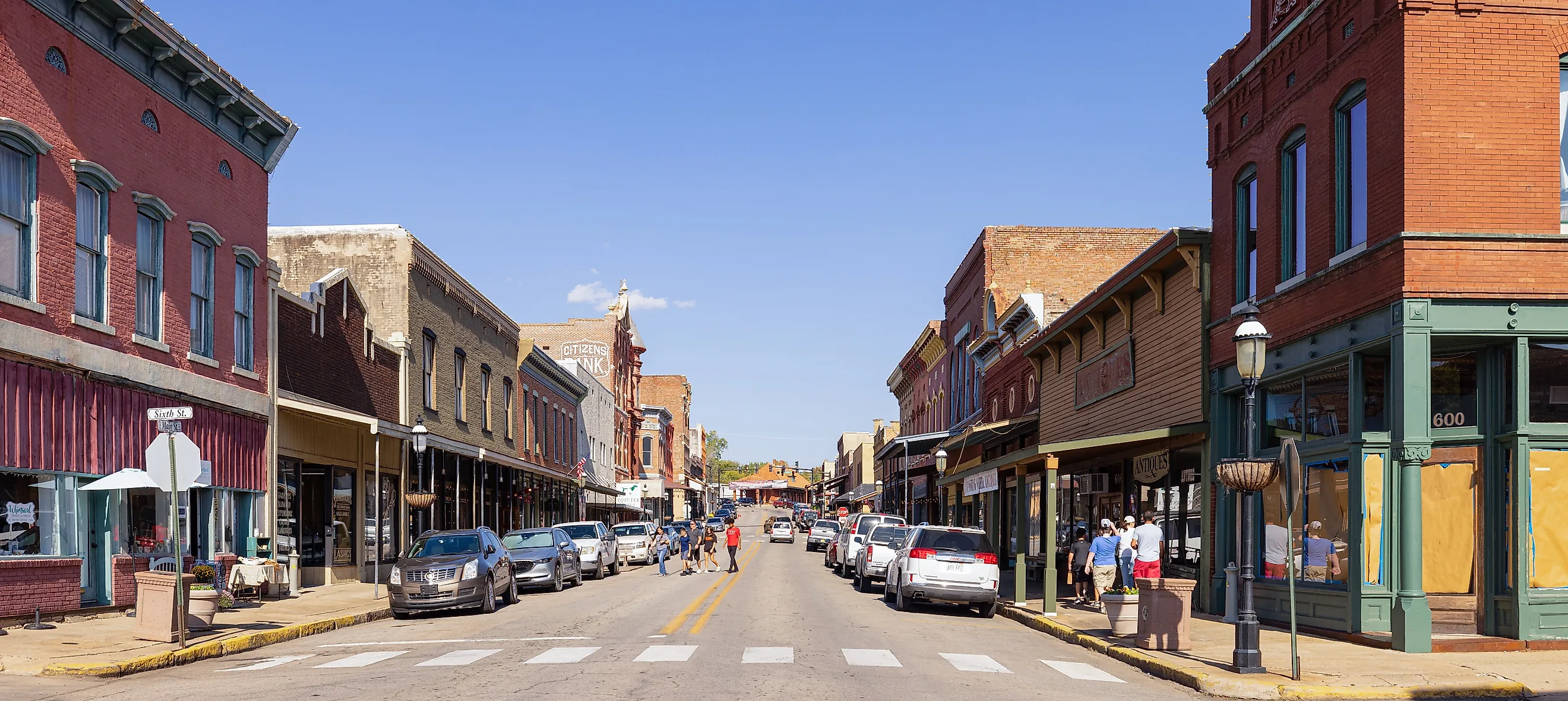 Main Street in Van Buren, Arkansas. Image credit: Roberto Galan / Shutterstock.com