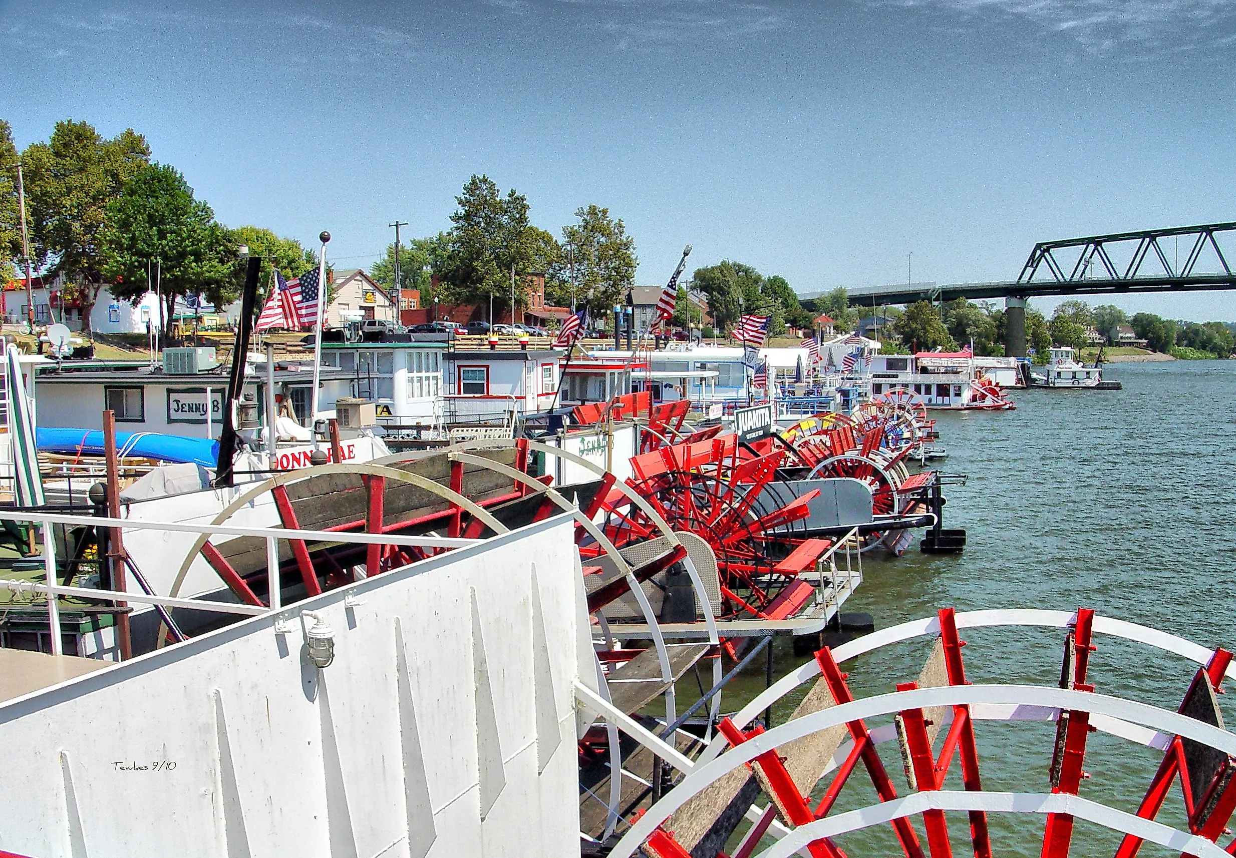 Ohio River Sternwheel Festival in Marietta, Ohio. Image credit: Mike via Flickr.com.