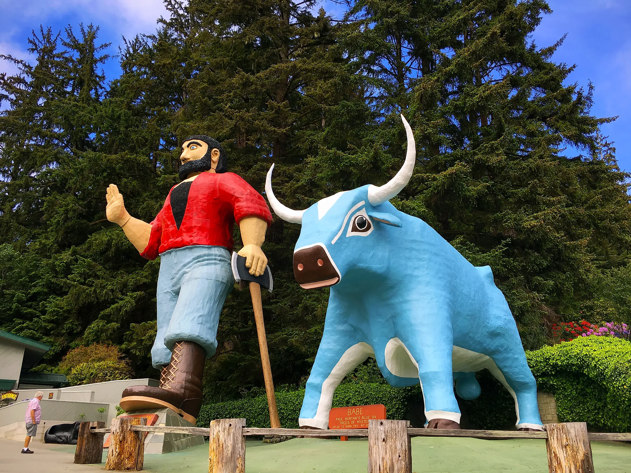 Paul Bunyan and His Ox Babe in the California Redwoods, Klamath, California, via danesprintshop / Shutterstock.com