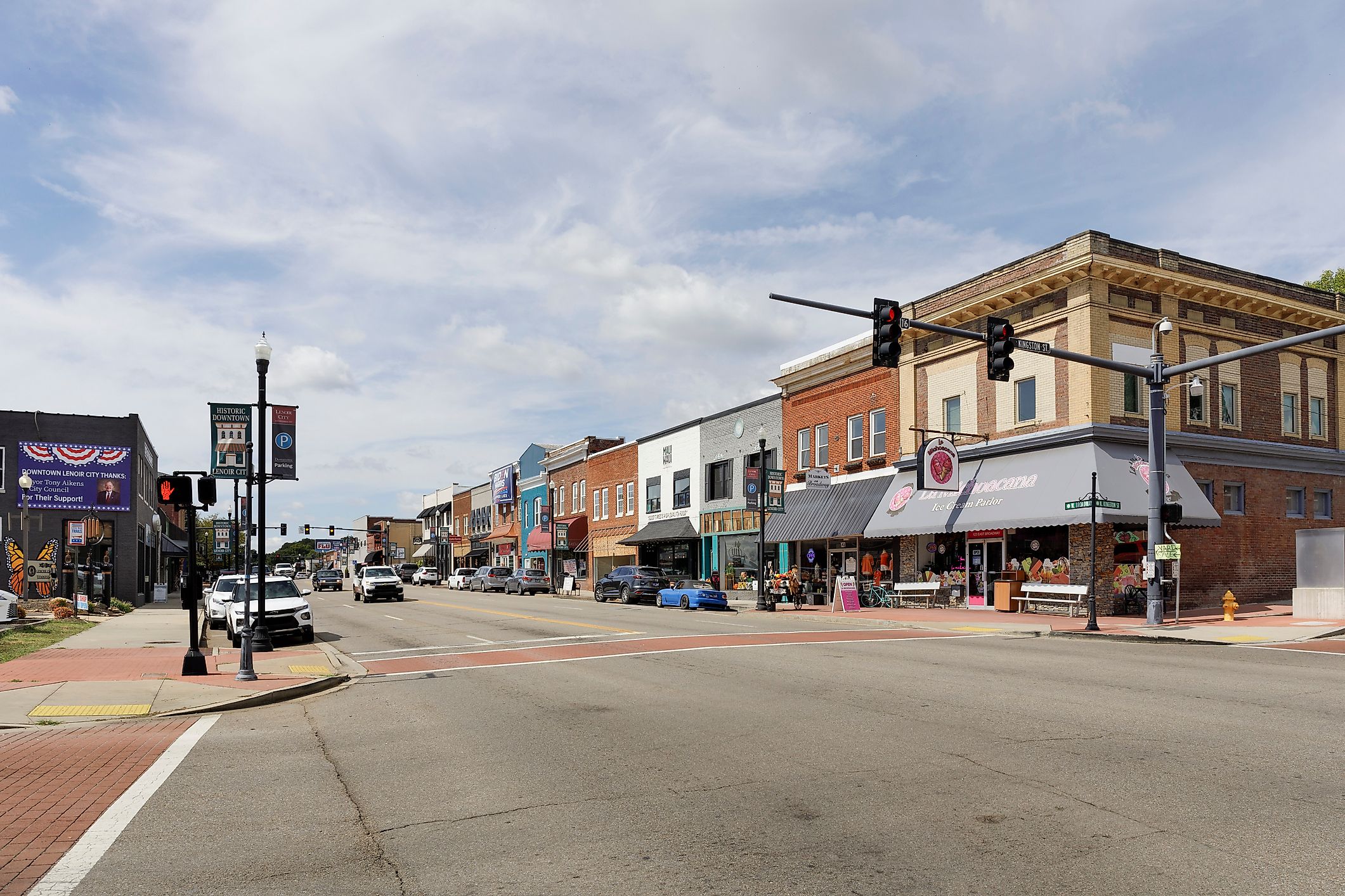 Lenoir City, TN: Streetscape of Broadway (Main Street) at Kinstston St. with close up of La Michoacana ice cream shop..