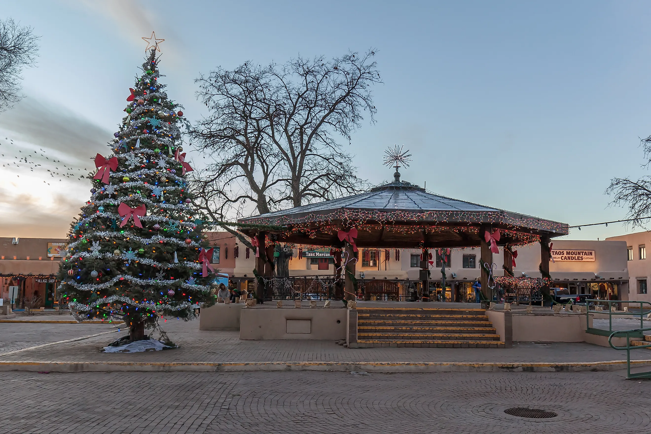 Christmastime in Taos, New Mexico. Editorial credit: JHVEPhoto / Shutterstock.com.