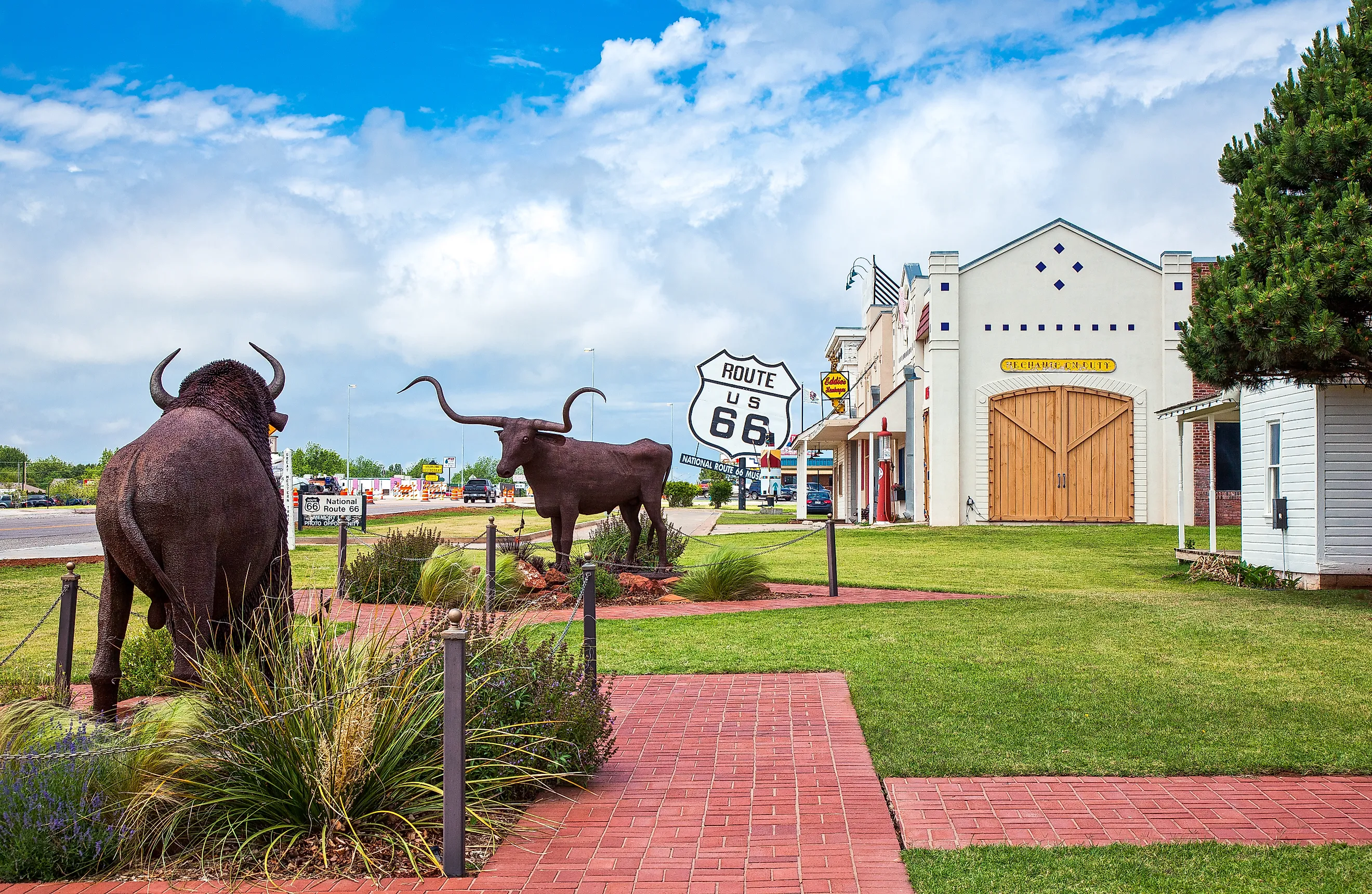 Longhorn cattle statues in Elk City, Oklahoma. Editorial credit: Gimas / Shutterstock.com