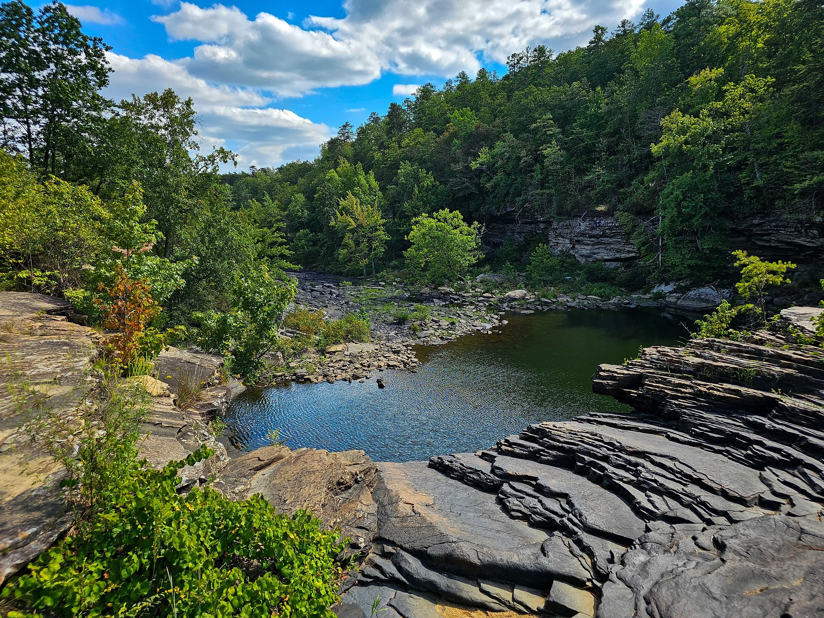 Little River Falls in Fort Payne, Alabama. Editorial credit: VioletSkyAdventures / Shutterstock.com