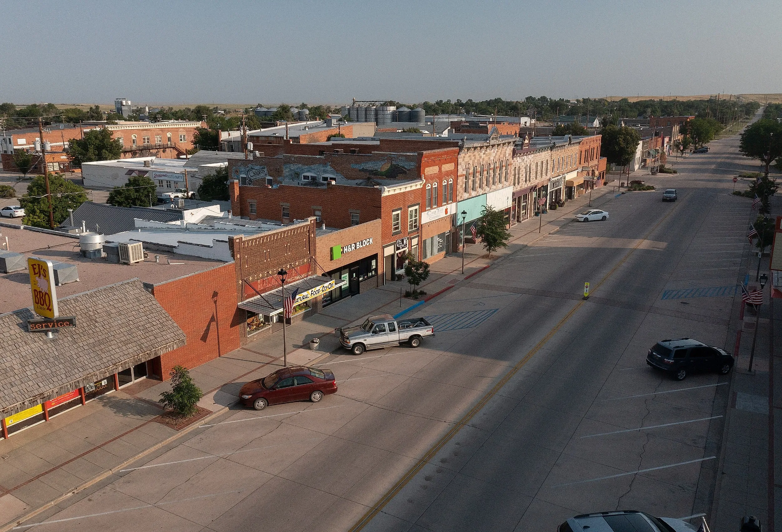 Aerial view of Main Street, Chadron, Nebraska.Downtown Beatrice gives retirees plenty to do close to home, including seasonal Thursday shopping at the Beatrice Farmers Market and year-round productions at Community Players. More than 10 miles of city trai