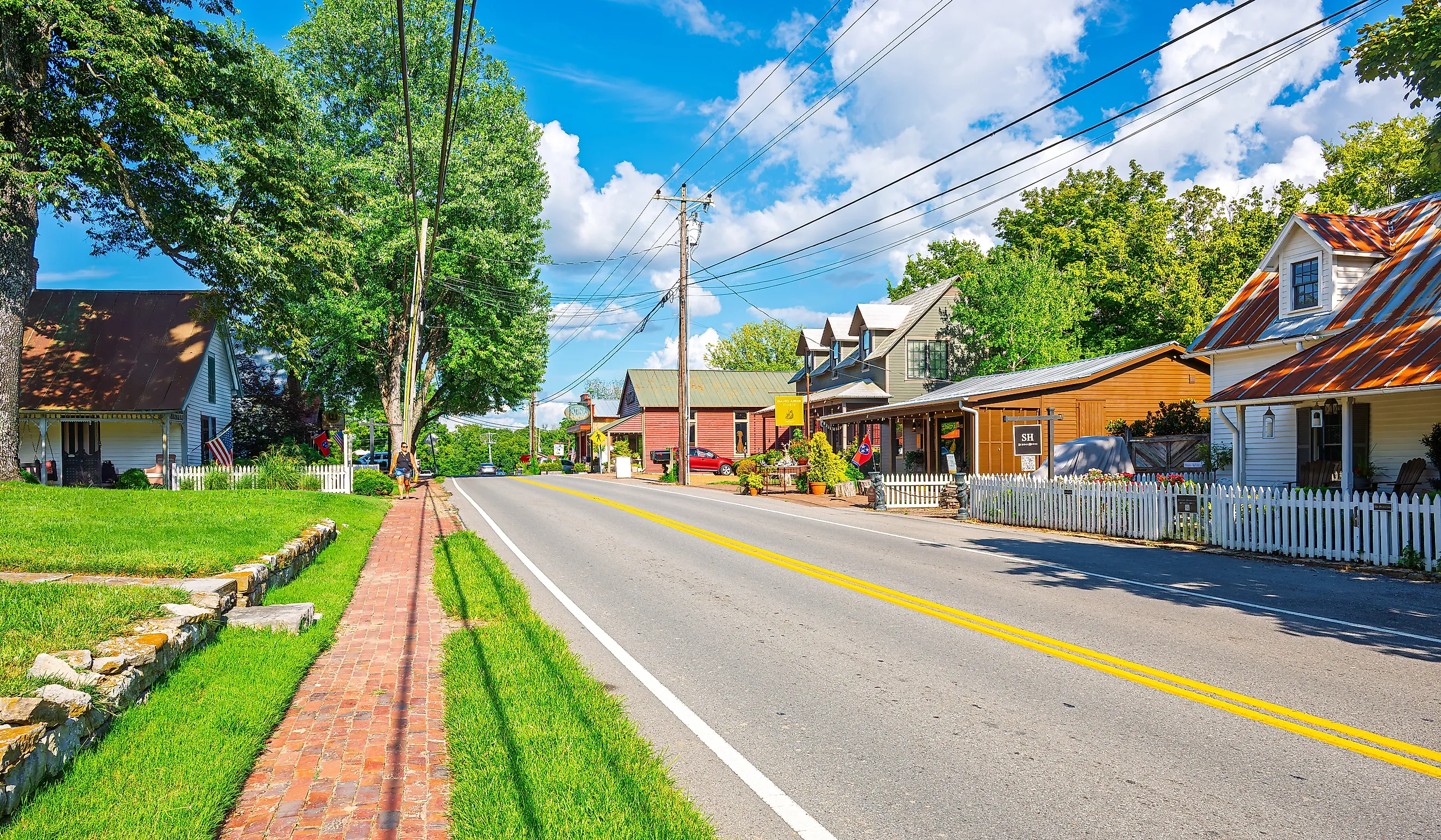 The picturesque main street through the historic rural village of Leiper's Fork, Tennessee.