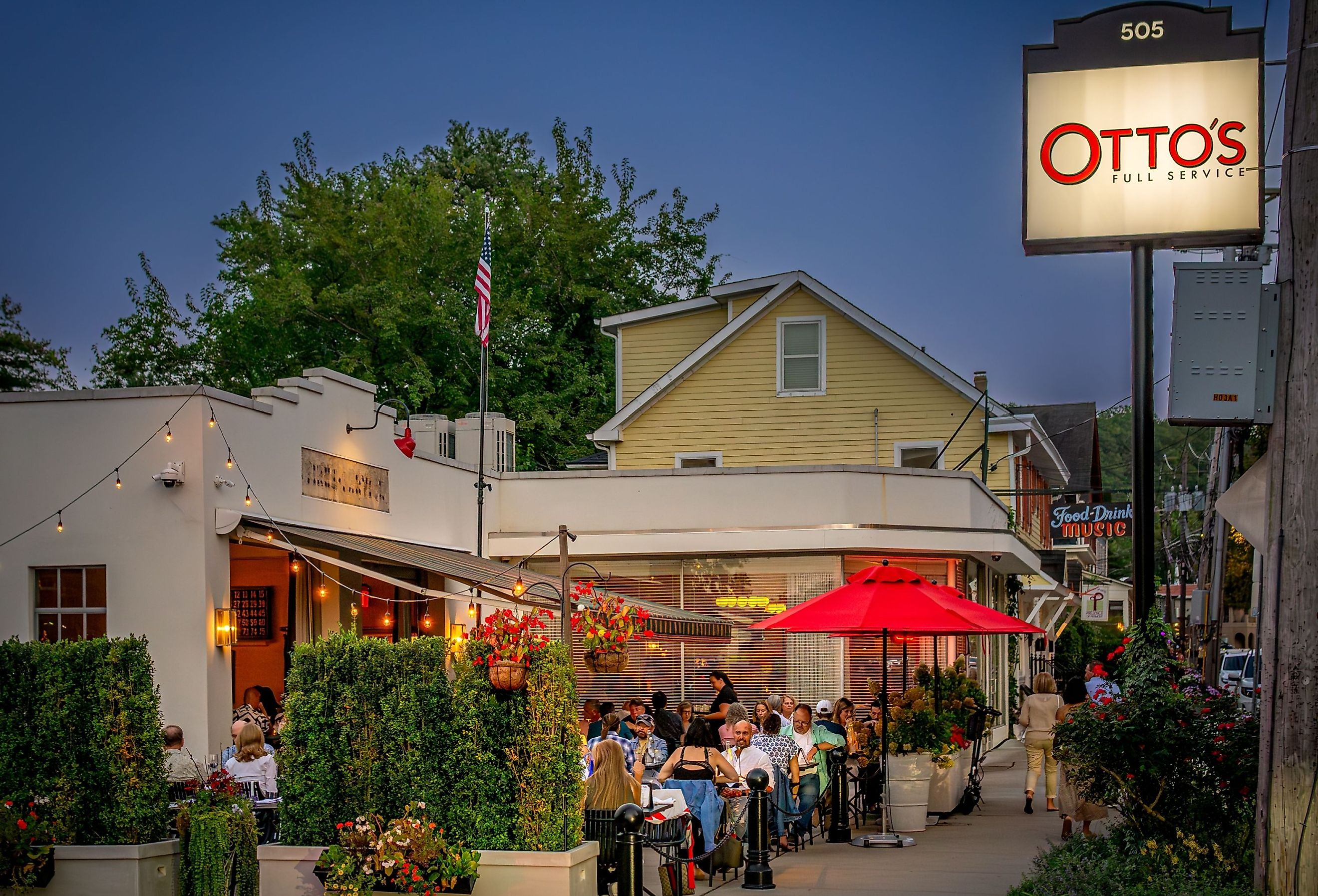 Otto's full-service American restaurant. Image credit Brian Logan Photography via Shutterstock.