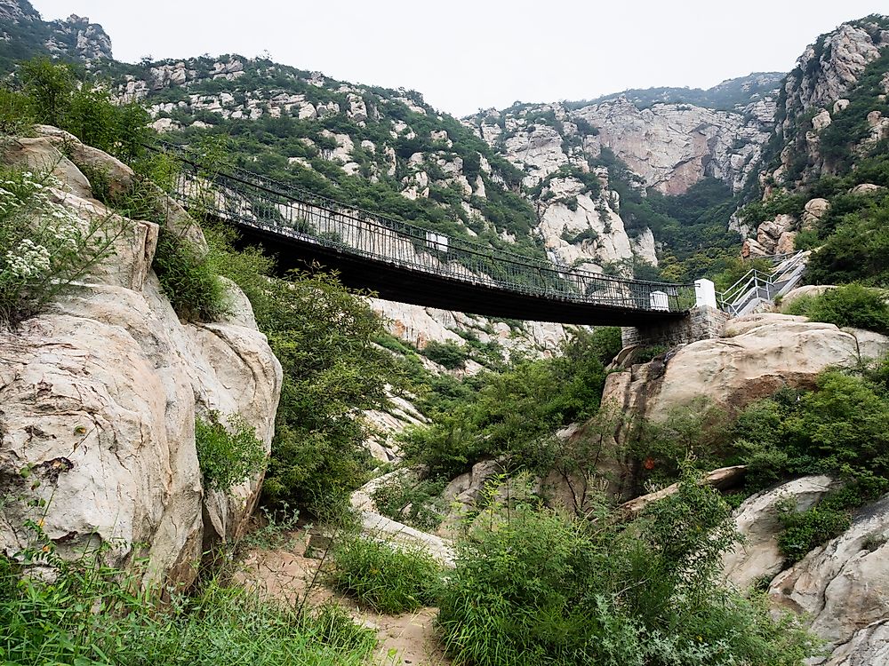 A bridge at Sōng Shān.