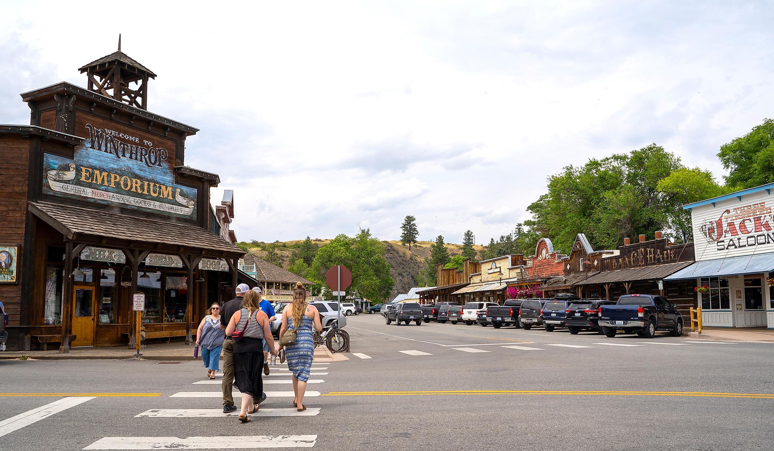 Street view of downtown Winthrop, Washington.