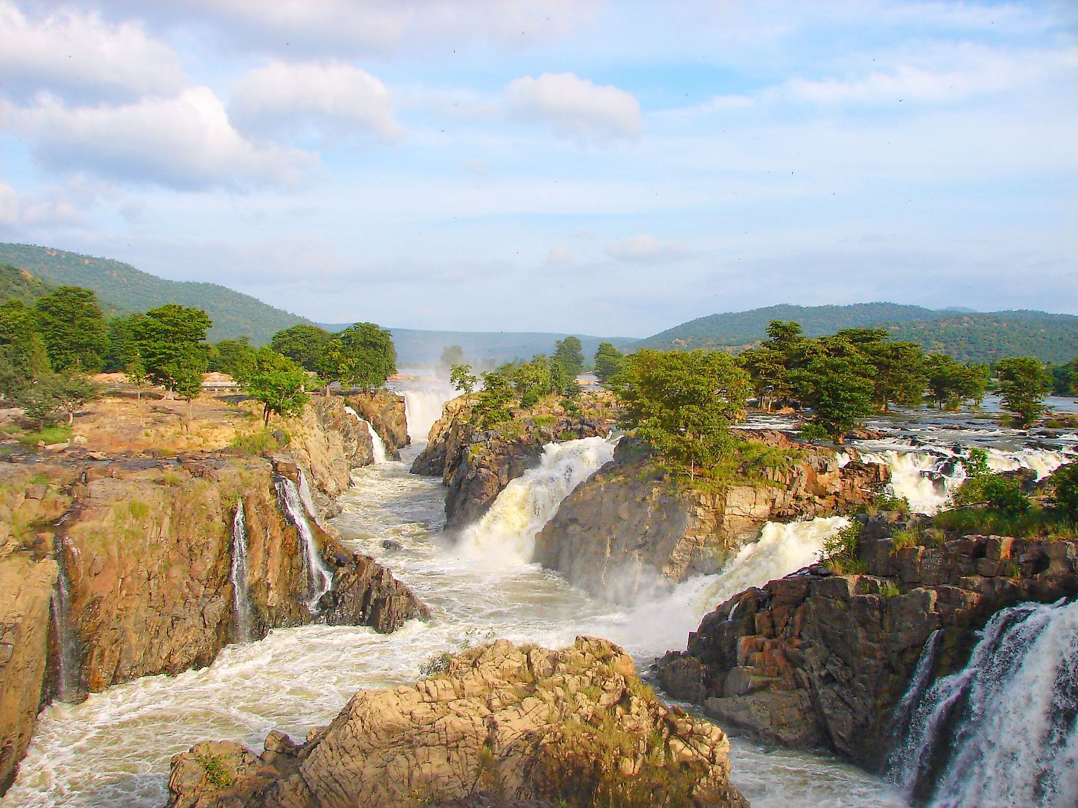 Hogenakkal Falls