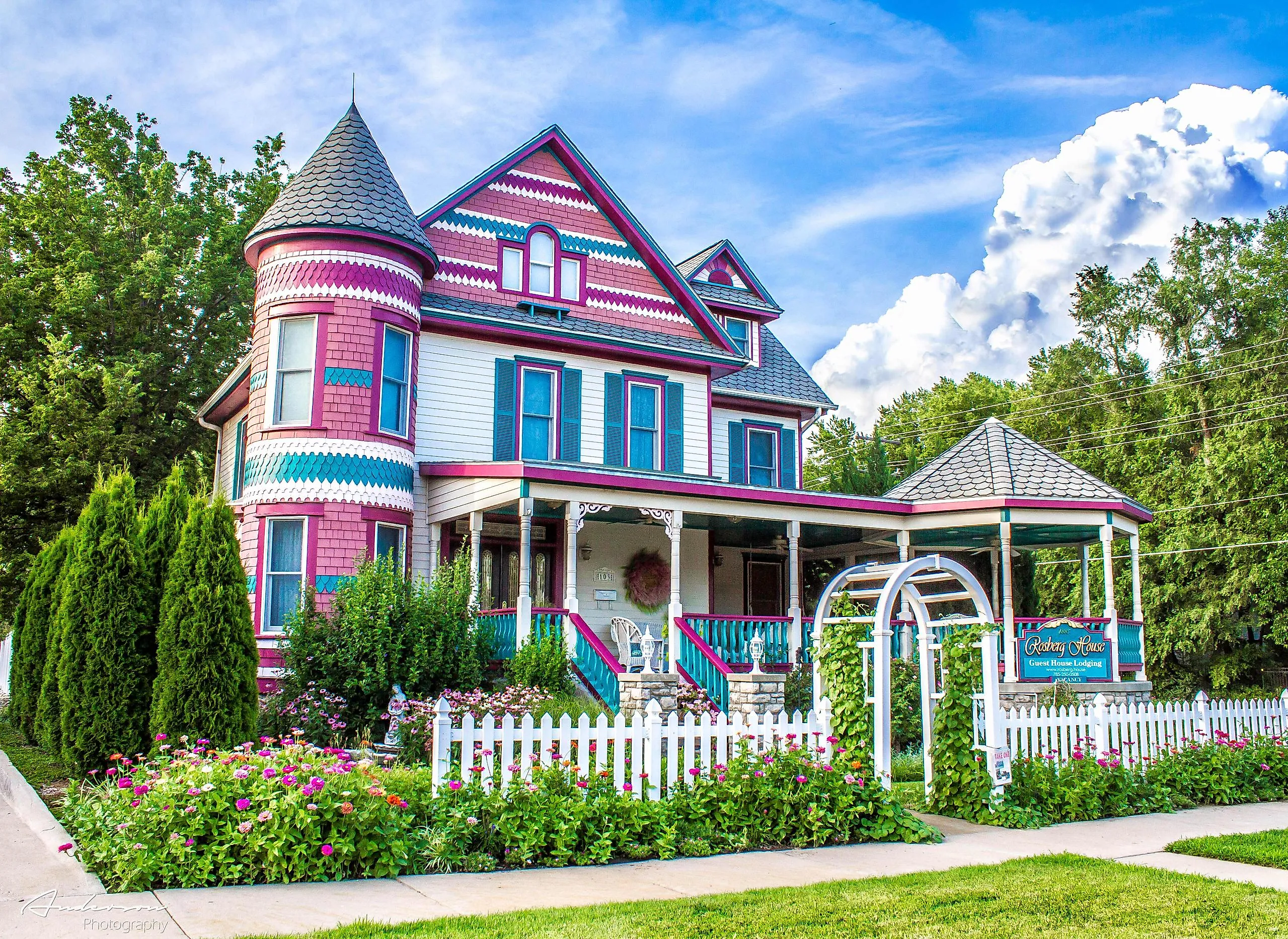 Rosberg House Bed & Breakfast in Lindsborg, Kansas. By Lindsborg CVB, CC BY-SA 4.0, https://commons.wikimedia.org/w/index.php?curid=125581562