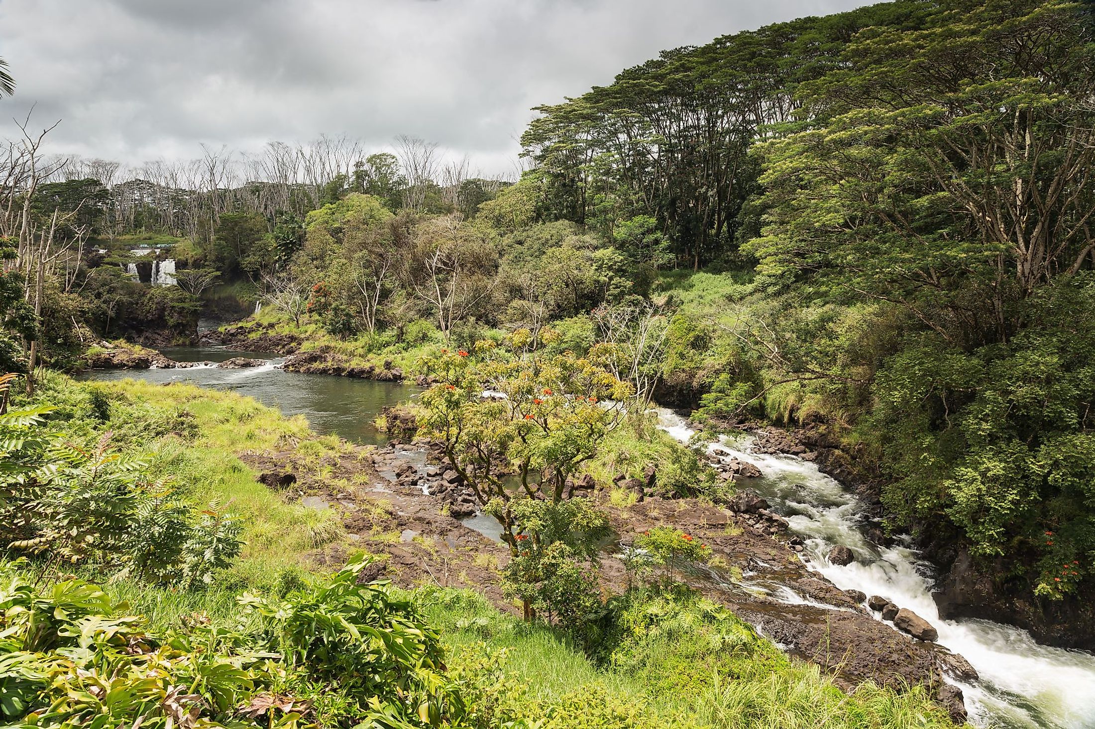 View over Pe'epe'e Falls, Hawaii