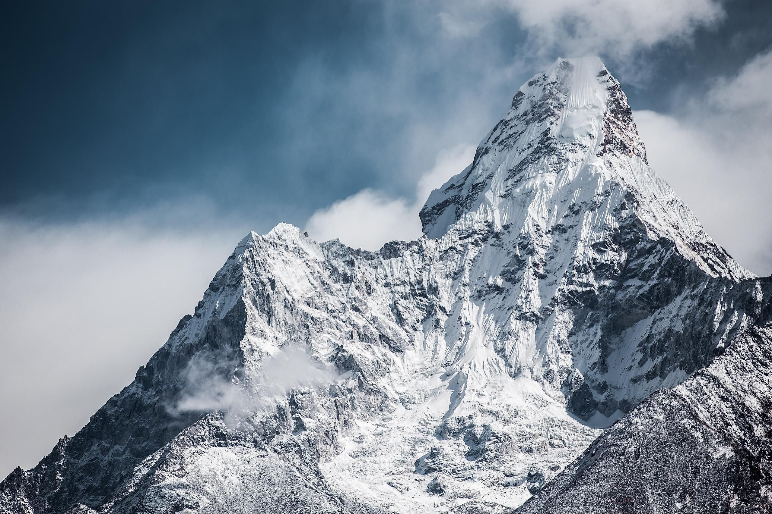 A total of 307 people have died trying to climb Everest since records began in 1922. Photo by Martin Jernberg on Unsplash