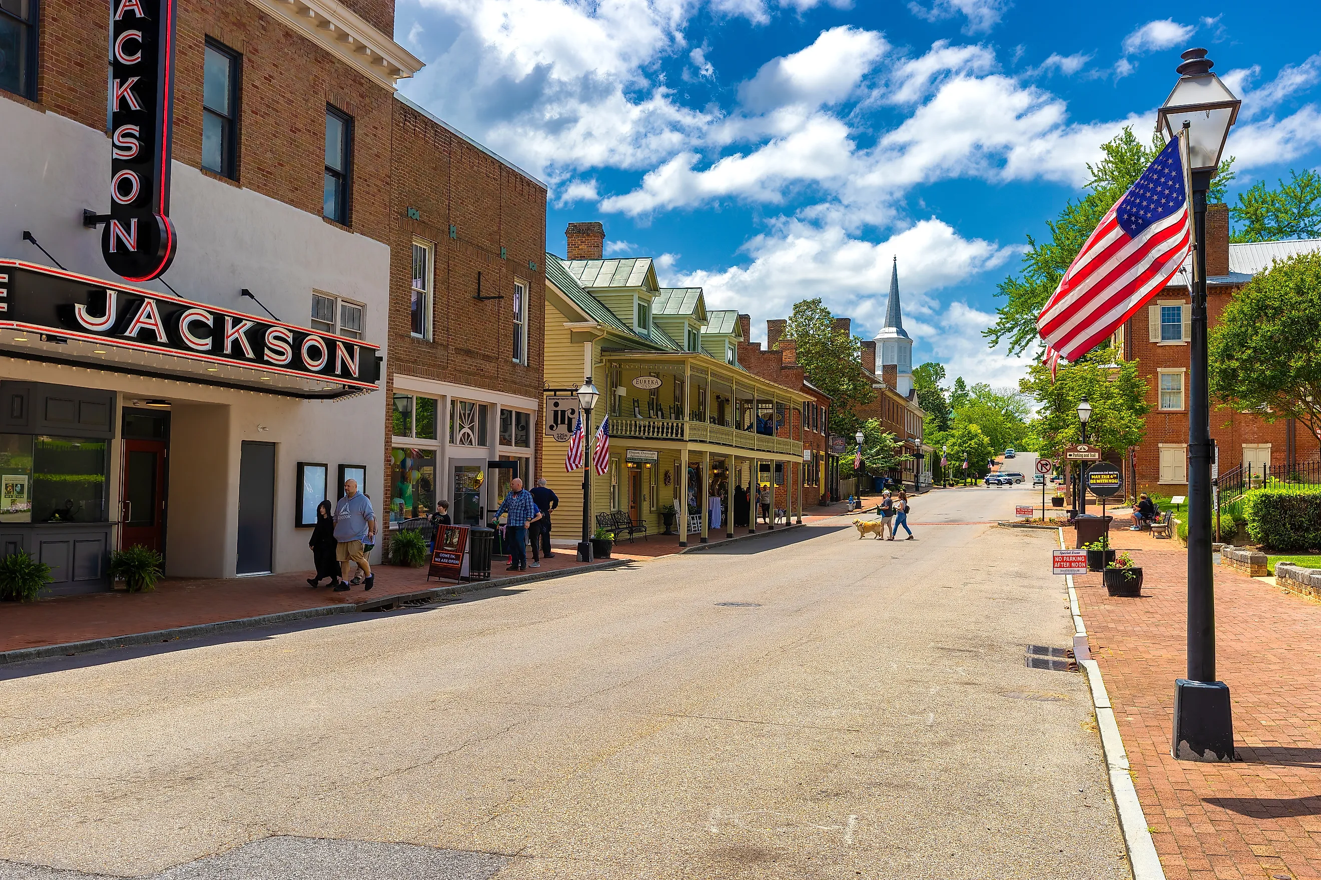 Main Street in Jonesborough, Tennessee. Image credit: Dee Browning / Shutterstock.com