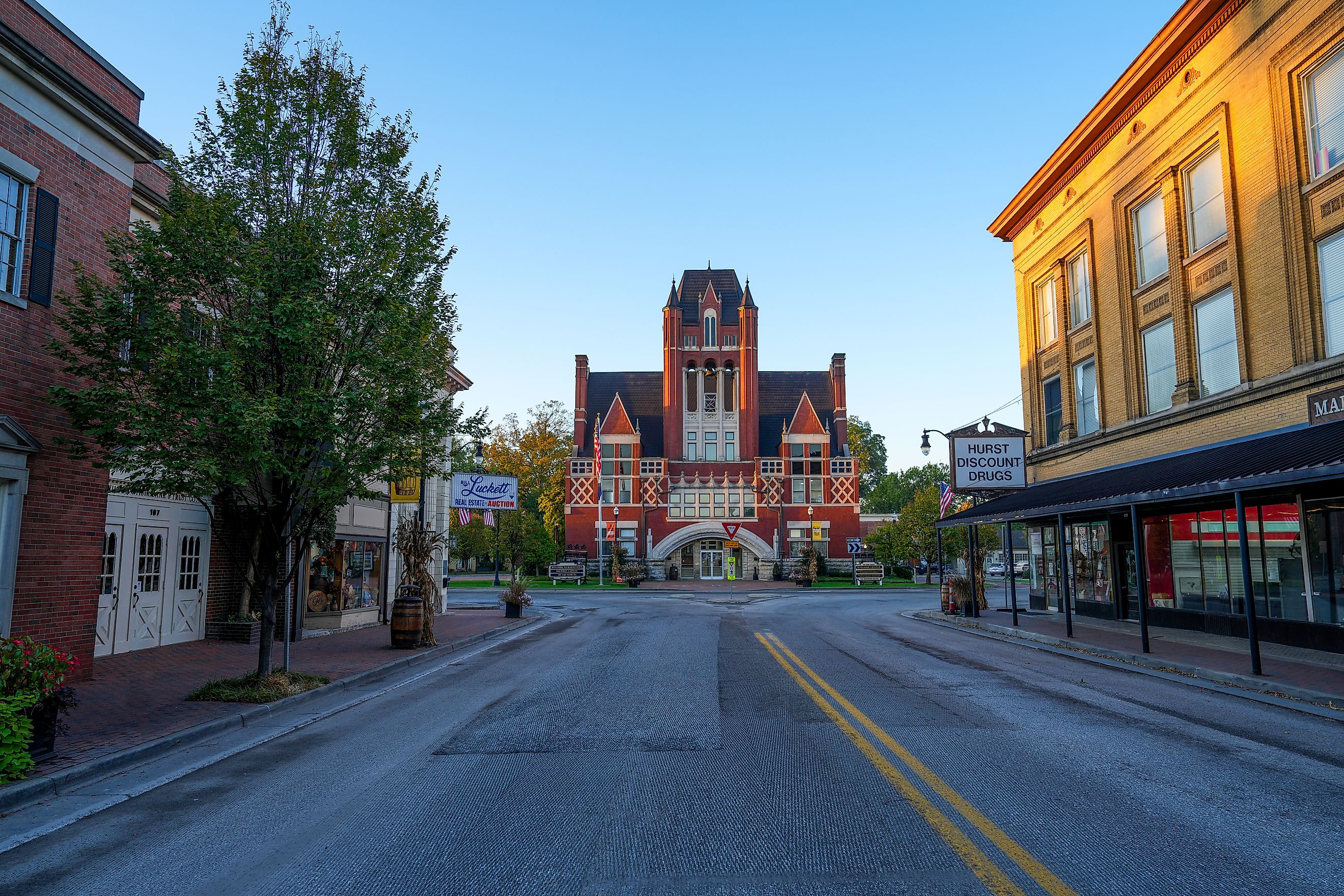 Main Street in Bardstown, Kentucky. Editorial credit: Jason Busa / Shutterstock.com