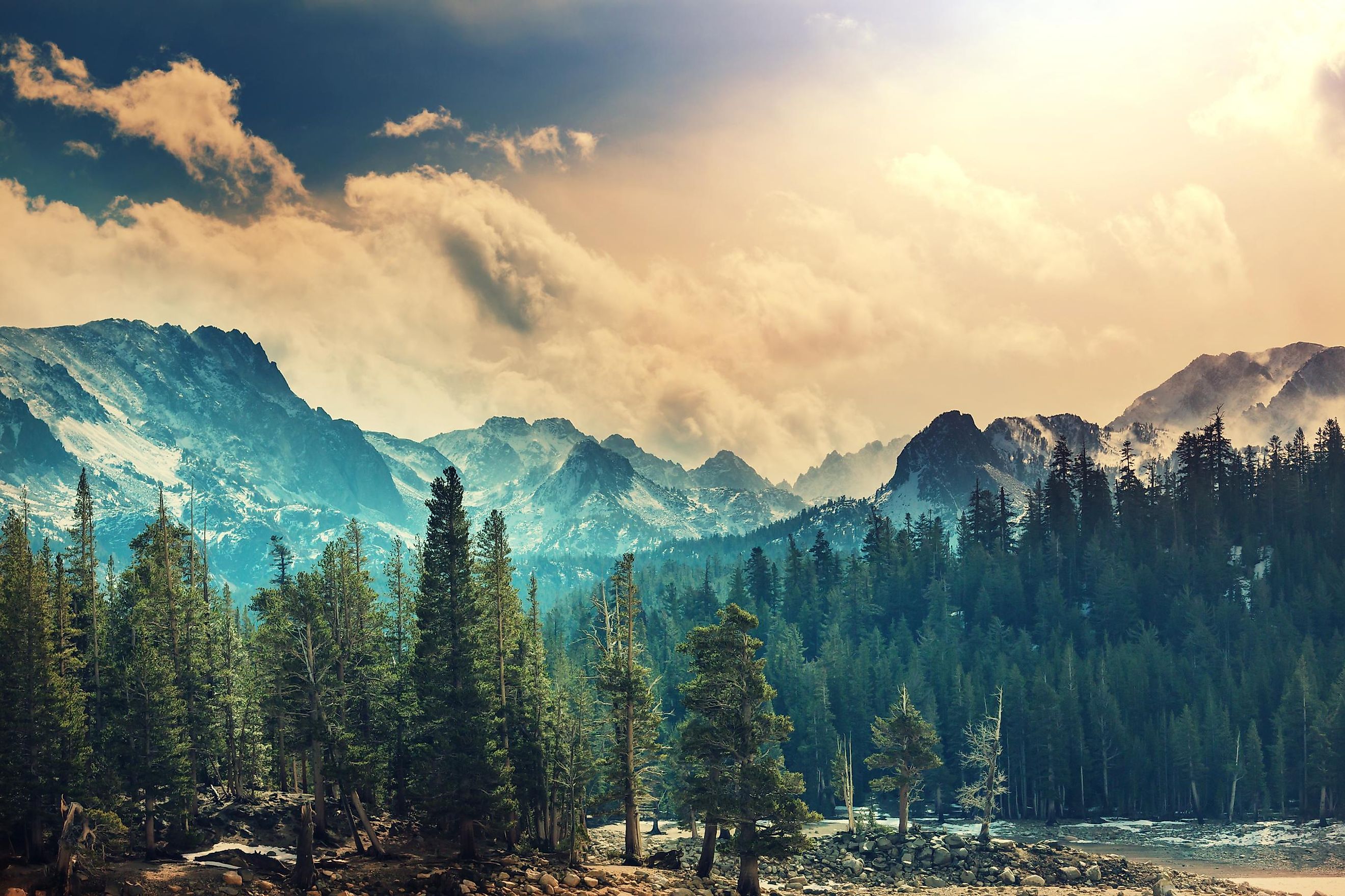 Sierra Nevada Mountains in a relatively sunny day.