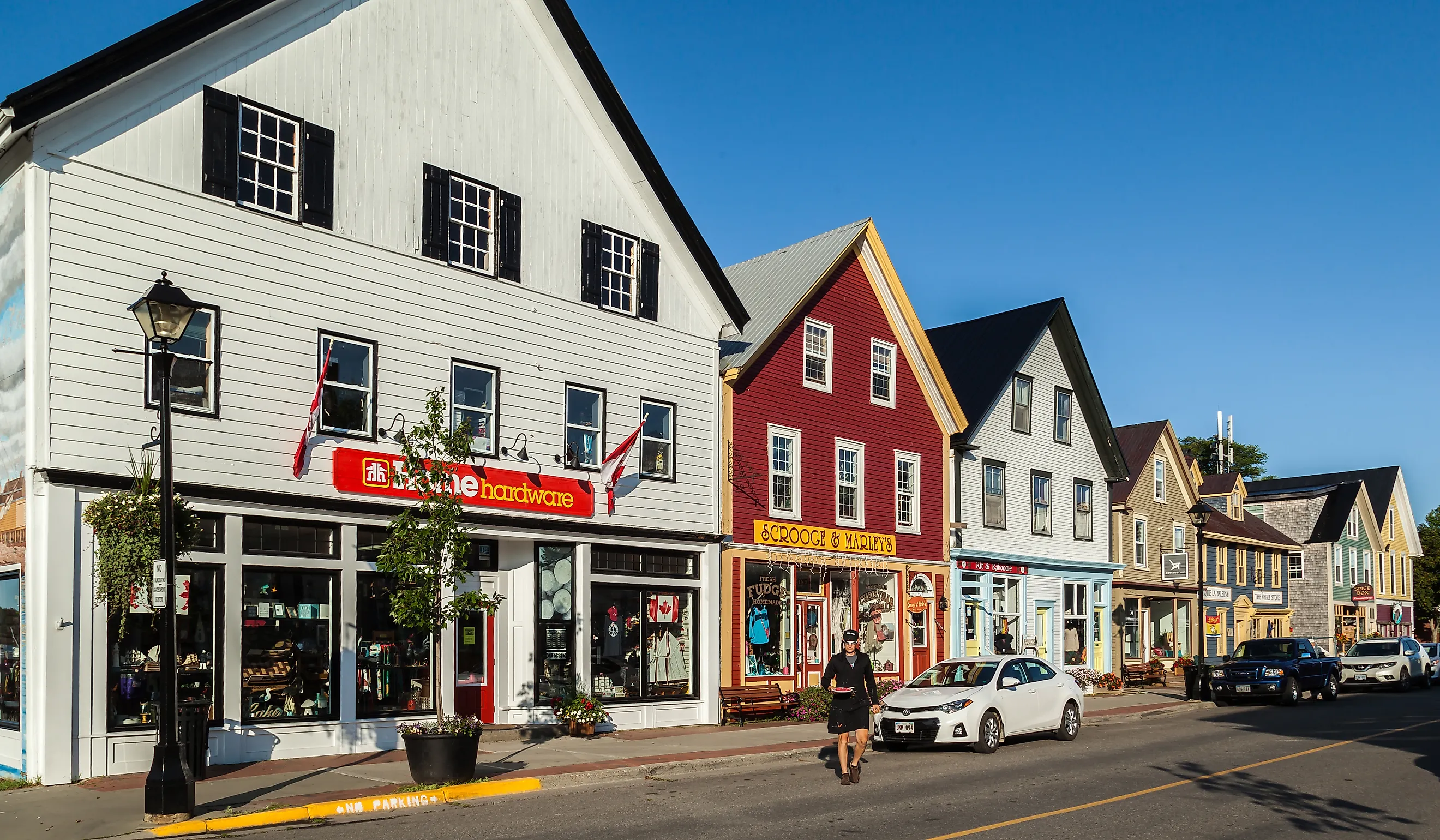 Street view of St. Andrews (St. Andrews By-the-Sea) in New Brunswick, Canada, via JHVEPhoto / Shutterstock.com