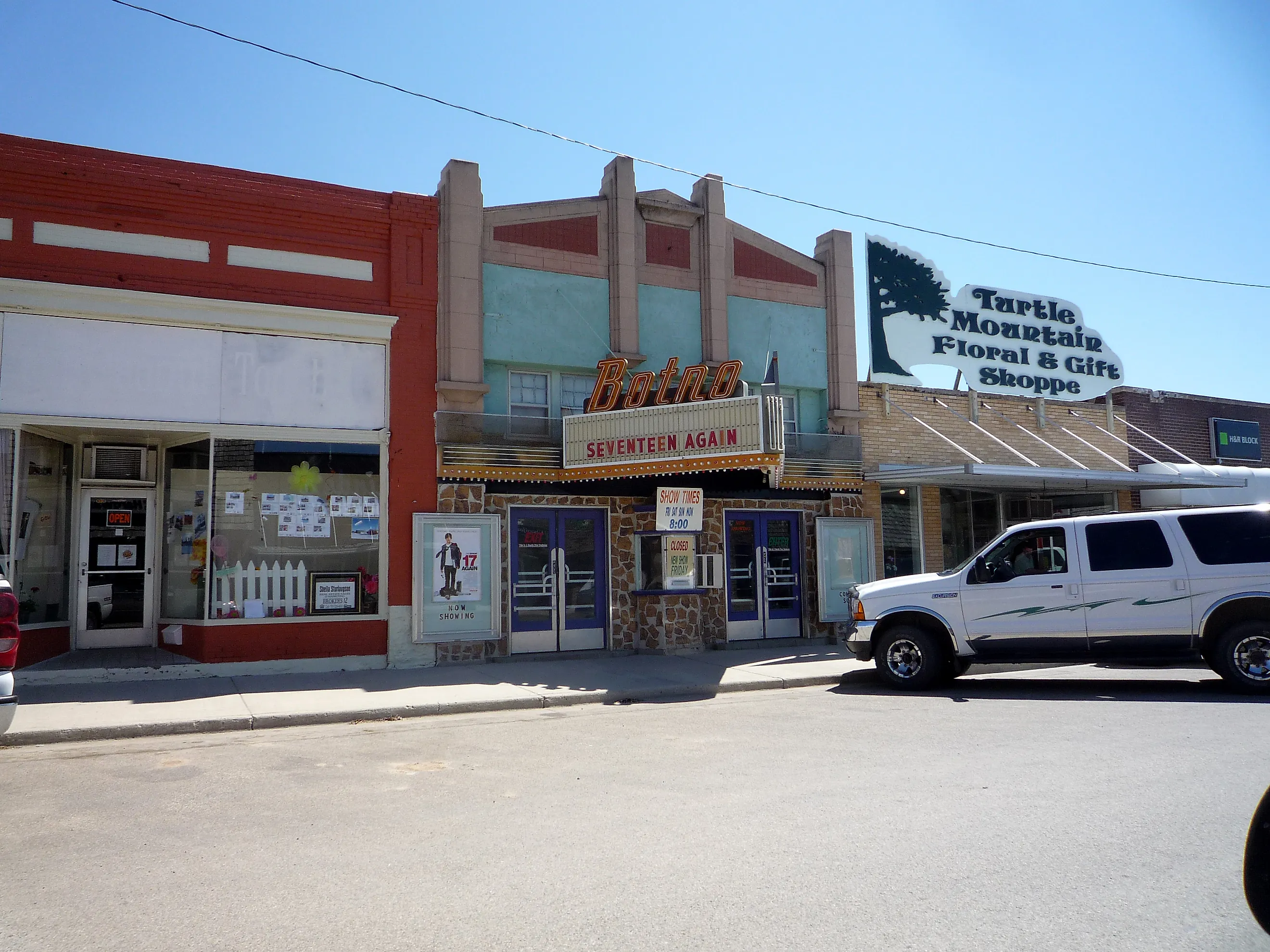  Downtown Bottineau. The "Botno" theater name reflects the local pronunciation of Bottineau. Editorial credit: Bobak Ha'Eri via Wikipedia