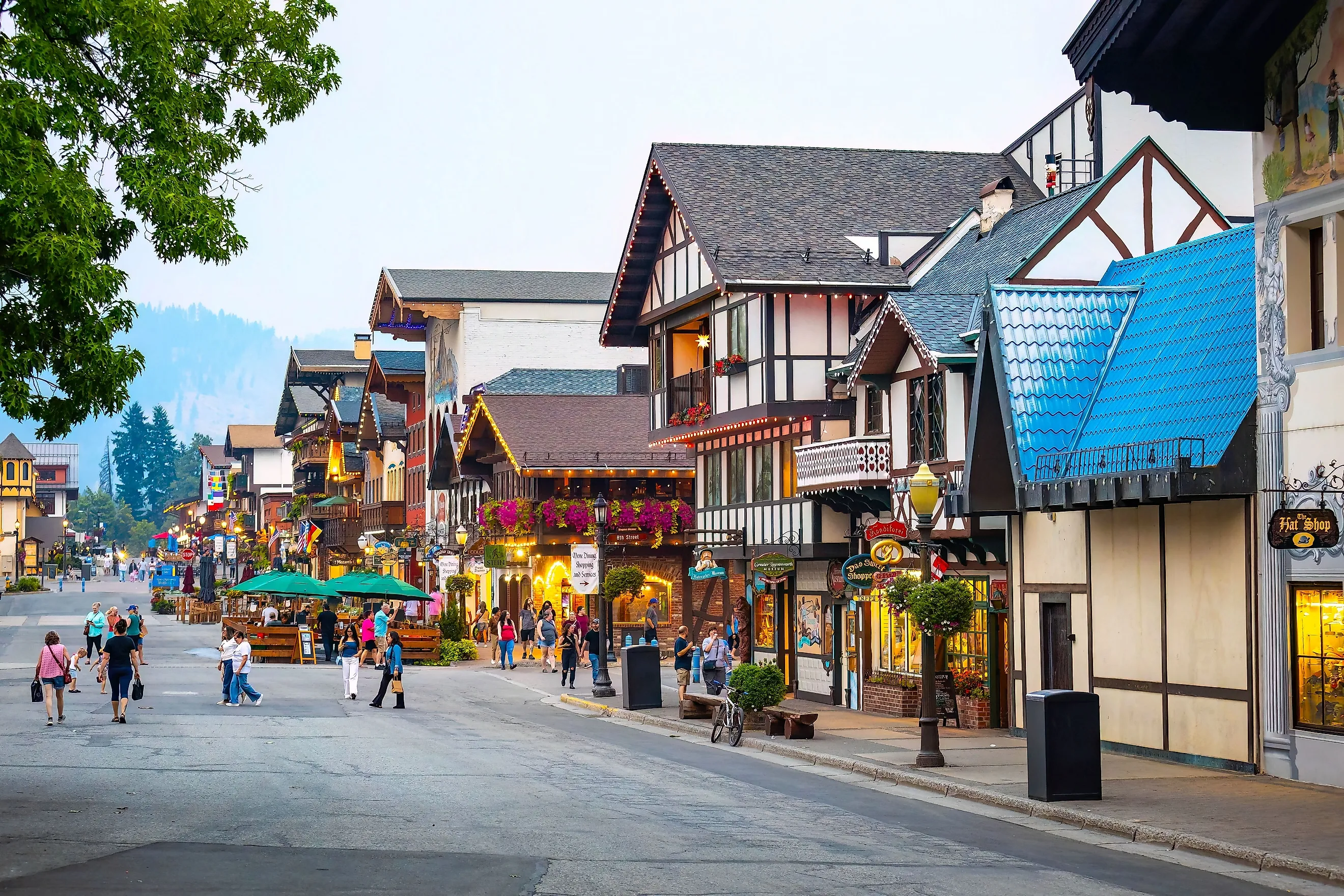 People enjoy a warm summer evening on the street in Leavenworth, Washington. Image credit: Photo Spirit / Shutterstock.com.