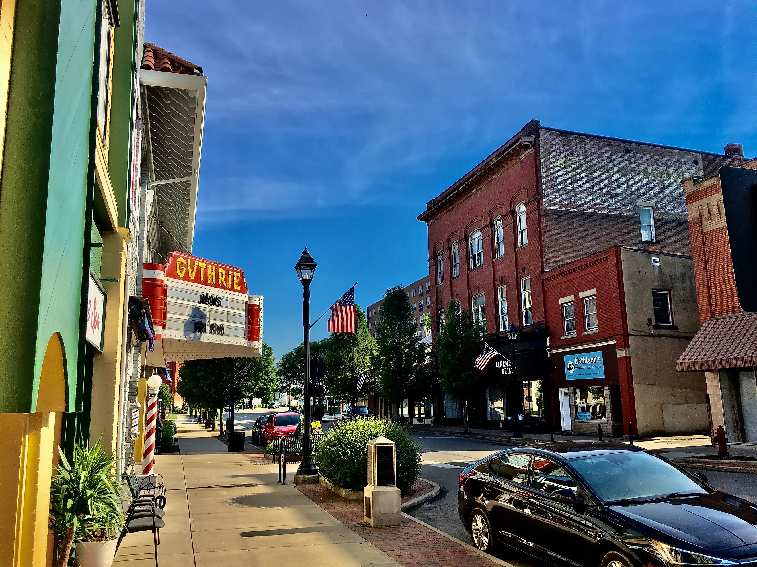 Downtown Grove City, Pennsylvania. By Andre Carrotflower - Own work, CC BY-SA 4.0, Wikimedia Commons.