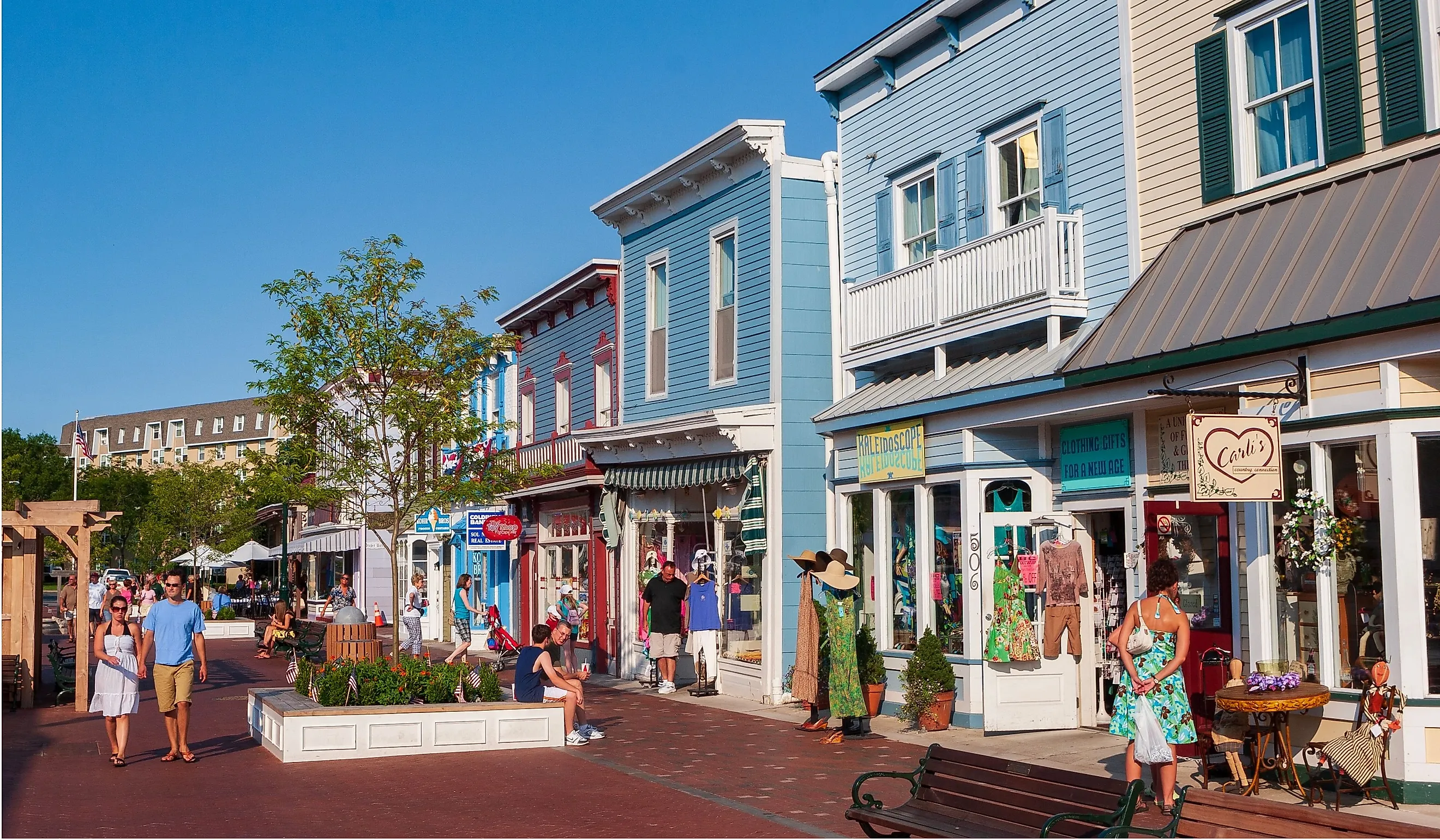 Shops in Cape May, New Jersey. Editorial credit: JWCohen / Shutterstock.com