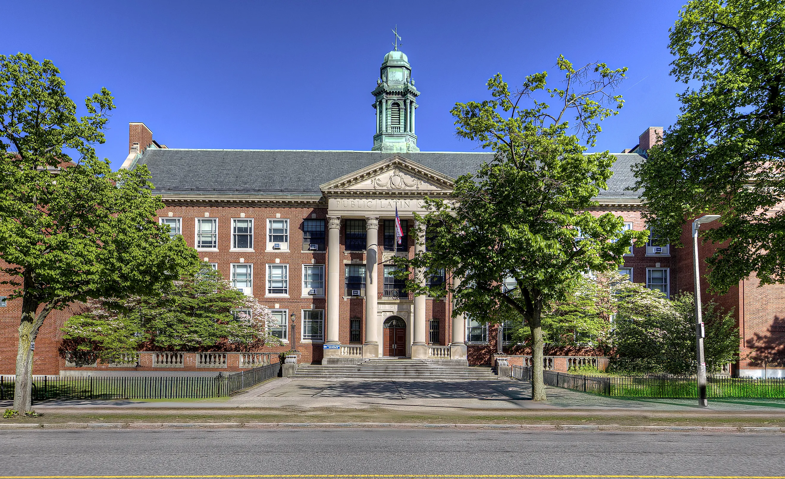 Boston Latin School By Kenneth C. Zirkel - Own work, CC BY-SA 4.0, https://commons.wikimedia.org/w/index.php?curid=171789892