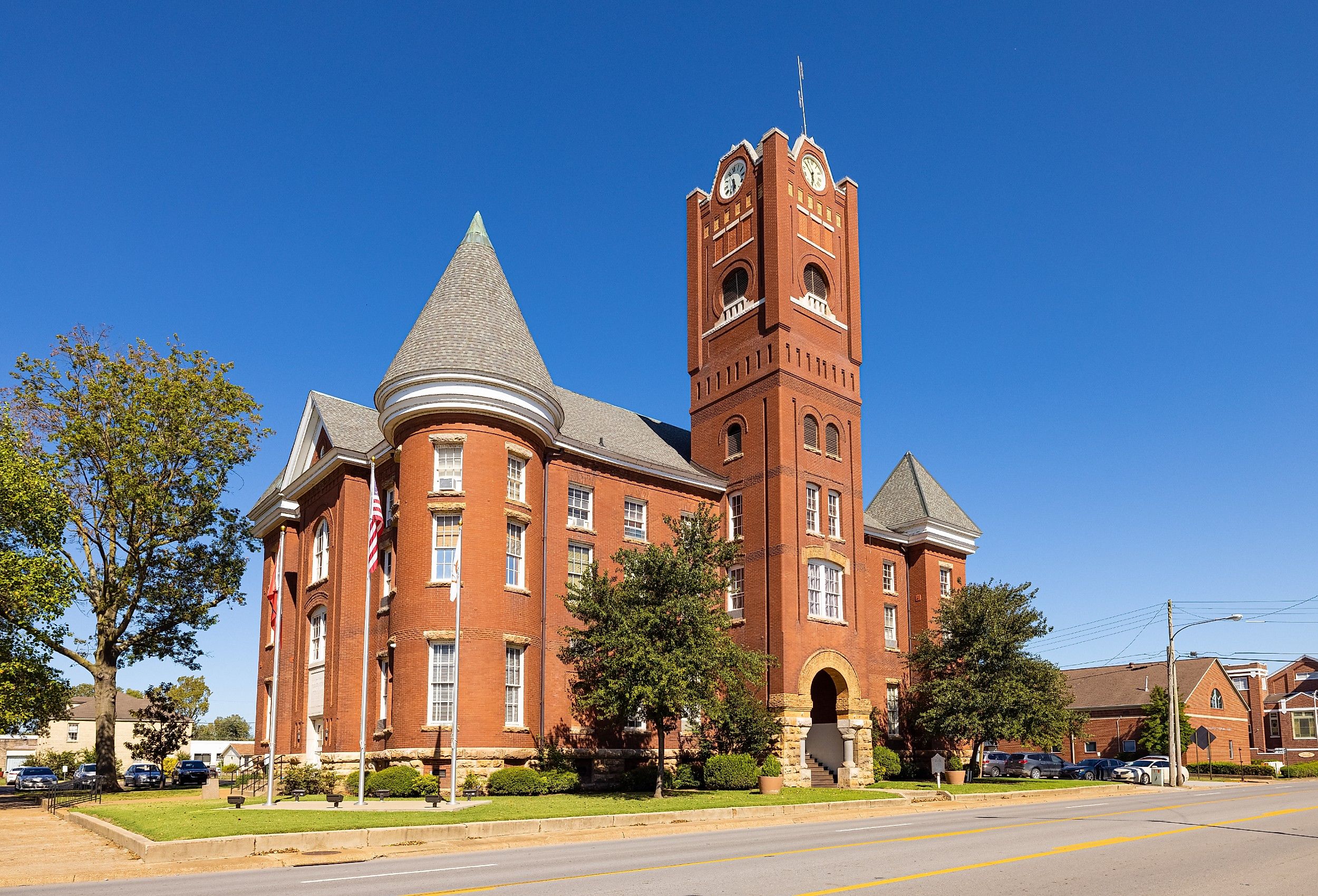 The Historic Jackson County Courthouse, Newport, Arkansas. Image credit Roberto Galan via Shutterstock