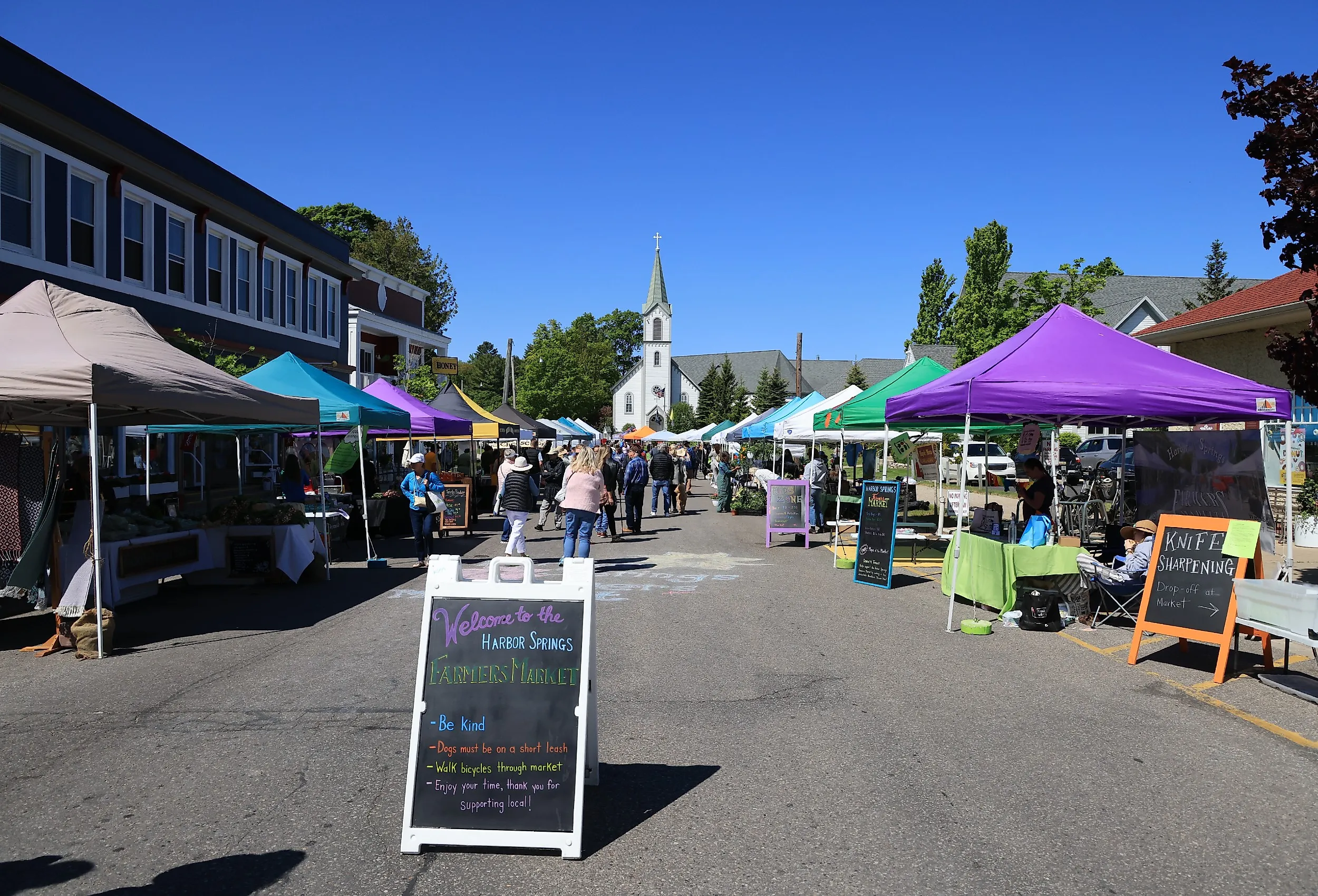 Farmers Market in Harbor Springs, Michigan. Image credit Thomas Barrat via Shutterstock