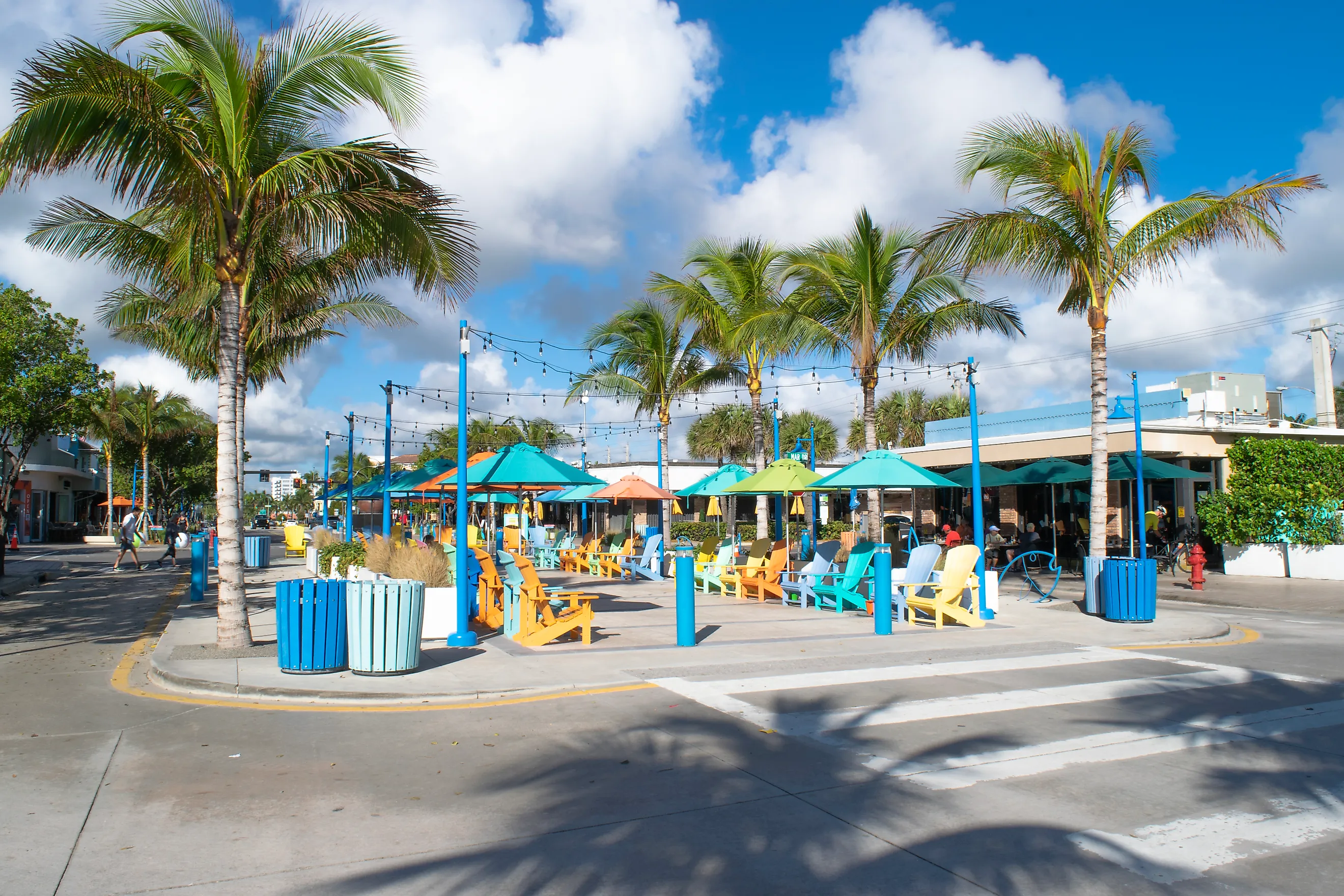 Street near Beach Pavilion at Lauderdale-By-The-Sea, Florida