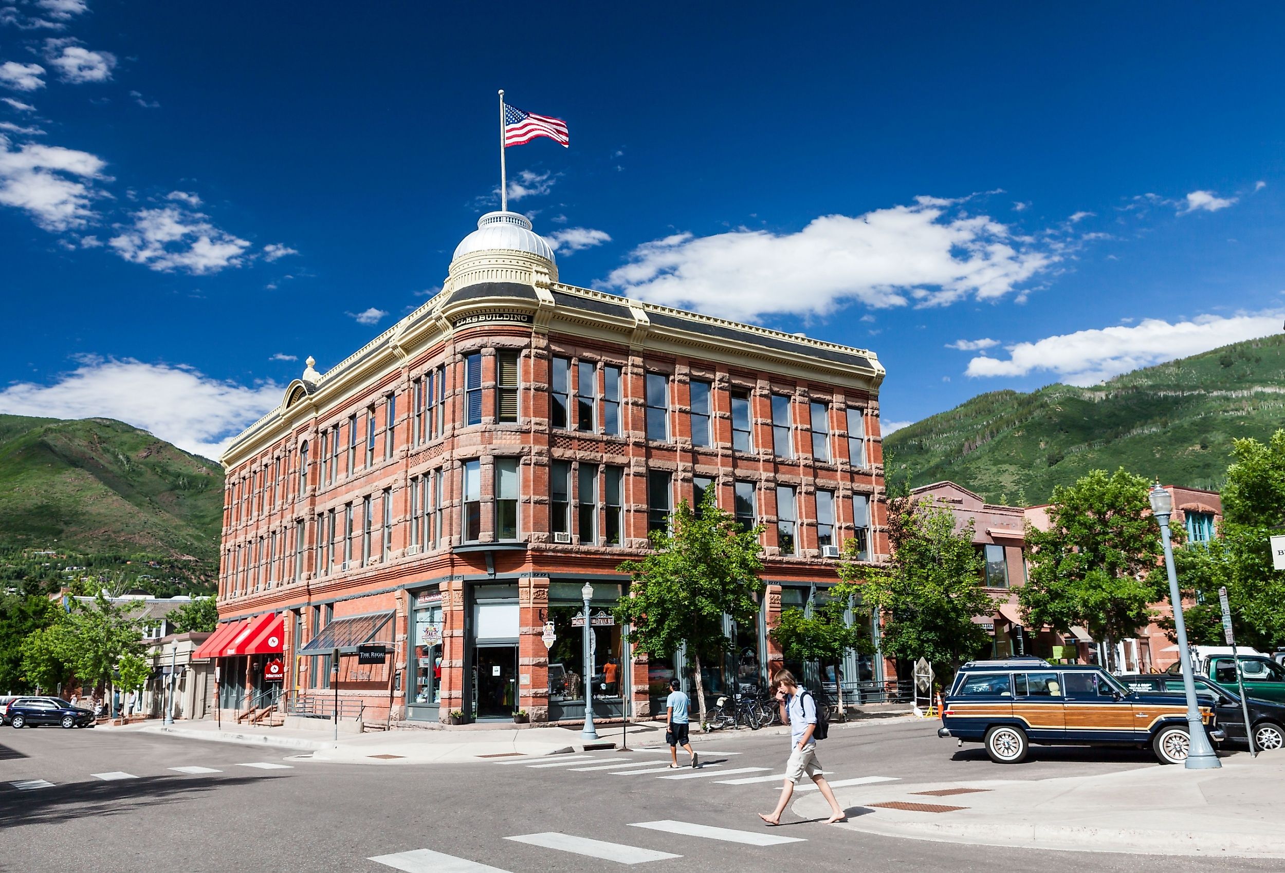 Downtown Aspen, Colorado. Image credit Oscity via Shutterstock