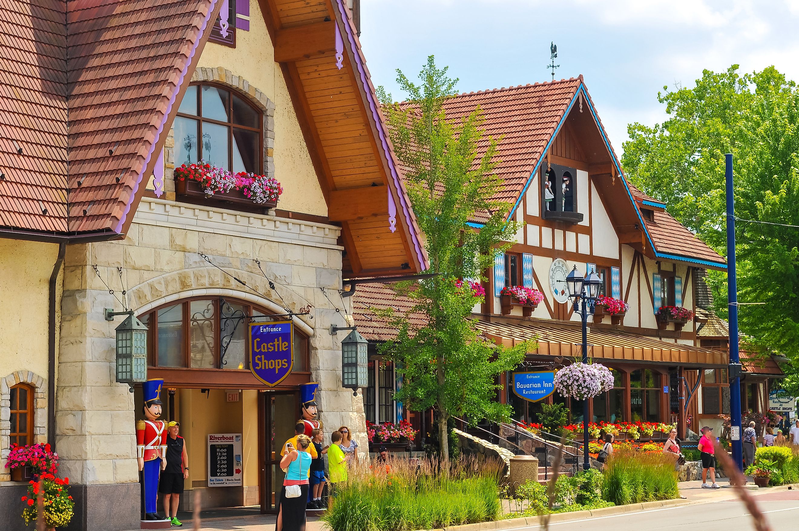 he Bavarian Inn, one of the main restaurants and attractions in this Michigan town, has brought throngs of visitors to sample German culture for decades.