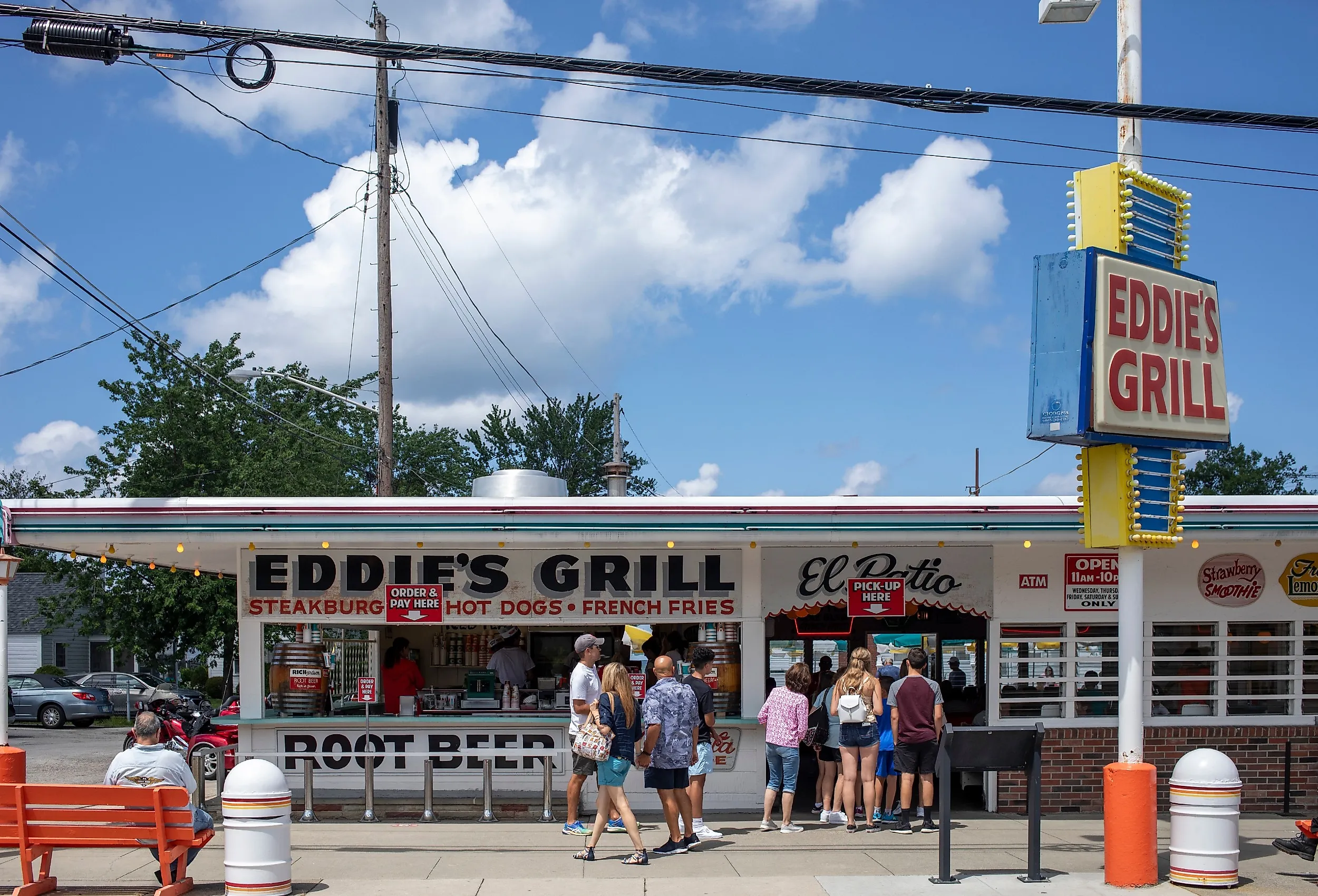 Exterior of Eddie's Grill in Geneva On The Lake, Ohio. Image credit Cavan-Images via Shutterstock