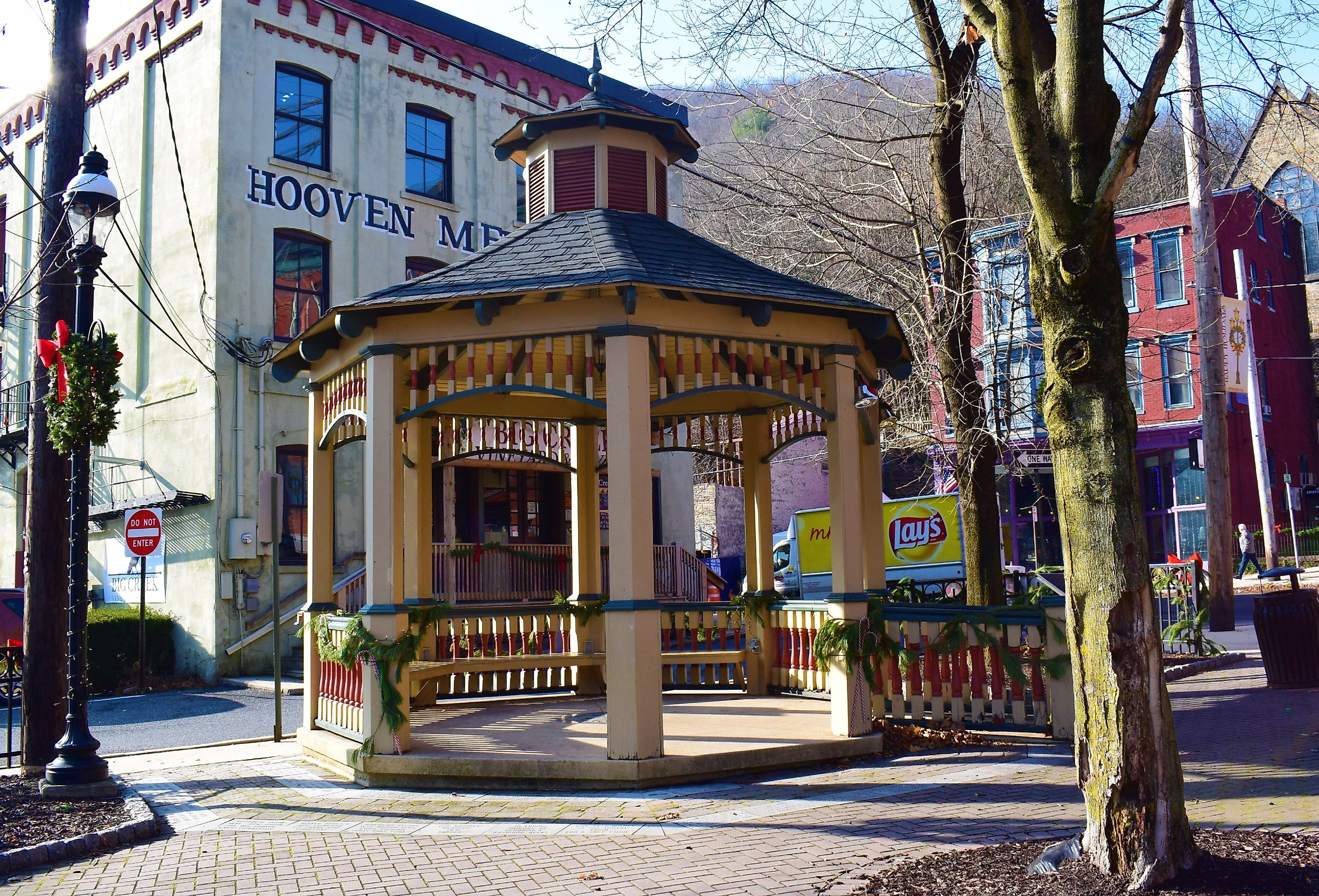 The town of Jim Thorpe buildings in winter. Image credit Lisa Rapko via Shutterstock