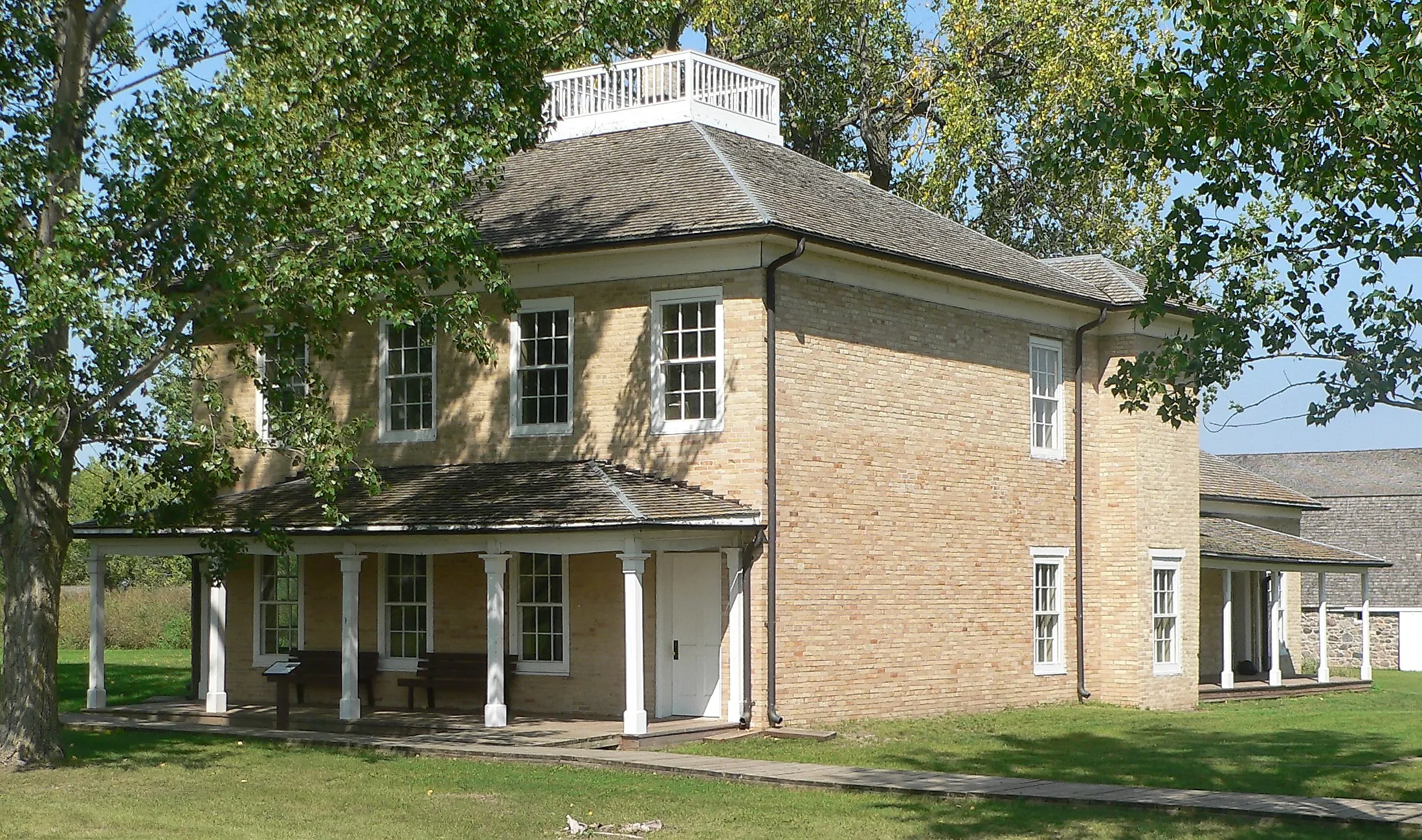 The hospital at Fort Sisseton Historic State Park in Lake City, South Dakota. Ammodramus / Commons.Wikimedia.org