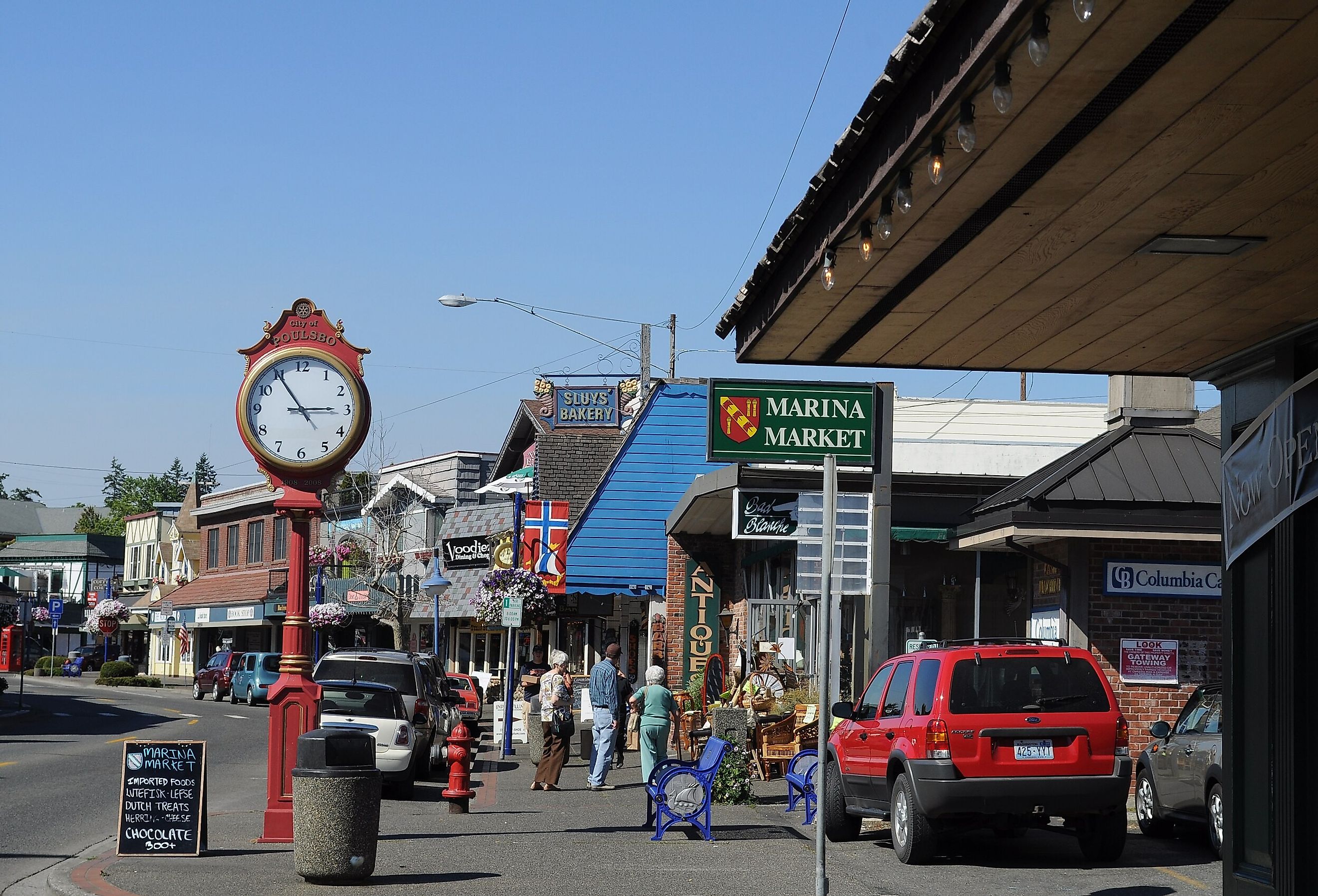 Front Street, Poulsbo, Washington. Image credit Joe Mabel, CC BY-SA 3.0 <https://creativecommons.org/licenses/by-sa/3.0>, via Wikimedia Commons