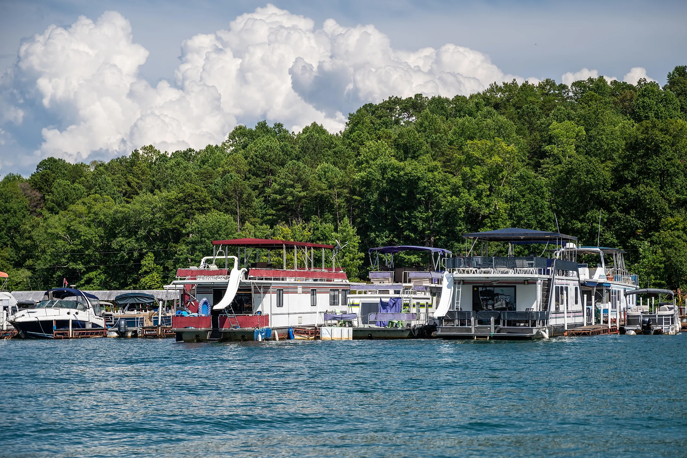 Seneca, South Carolina, via Cheri Alguire / Shutterstock.com
