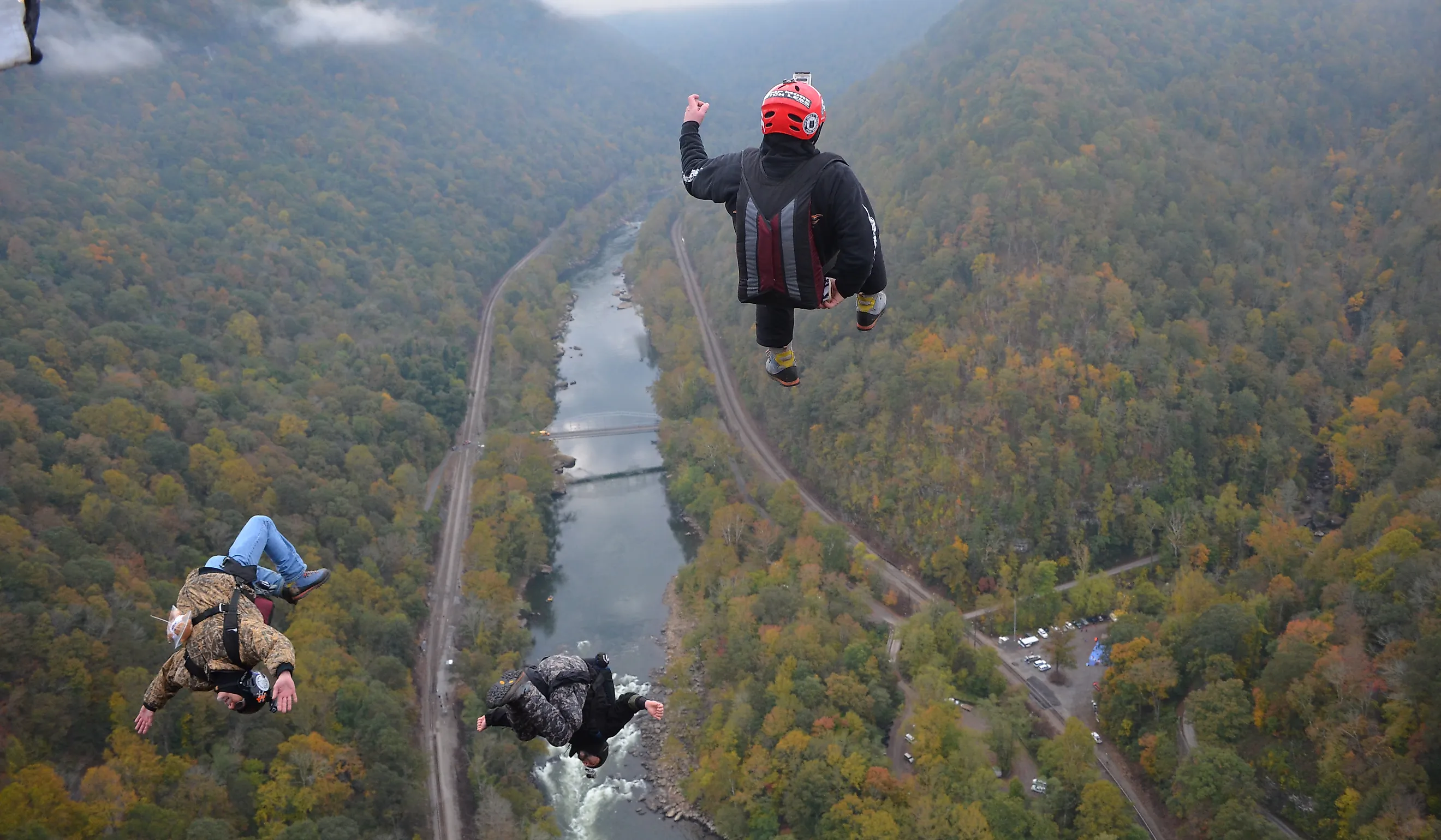 BASE jumpers jumping off the bridge. By Jeremy Markovich, CC BY-SA 2.0, Wikipedia.