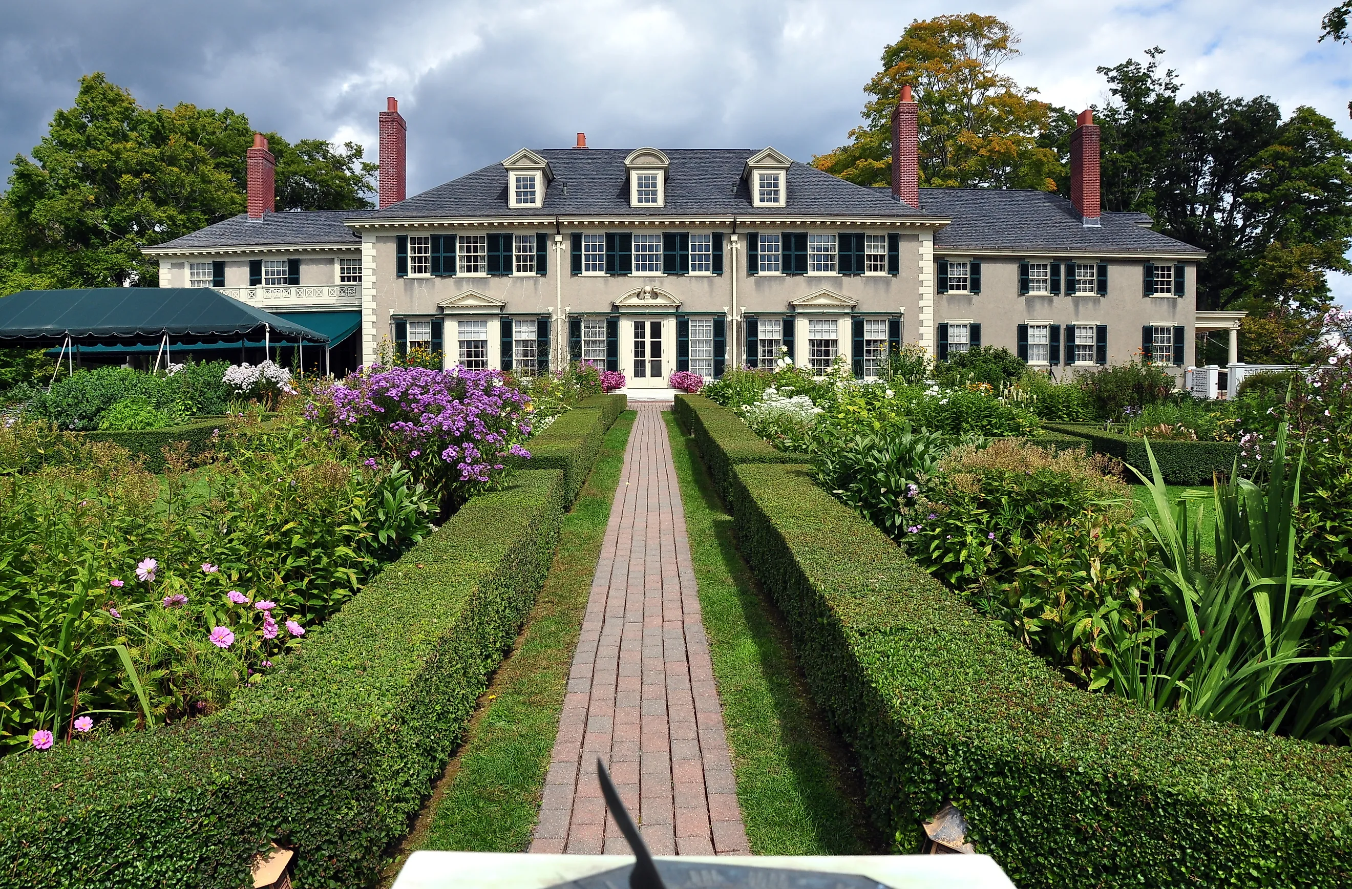 East Front of Hildene, Manchester, Vermont. Image credit: LEE SNIDER PHOTO IMAGES / Shutterstock.com.