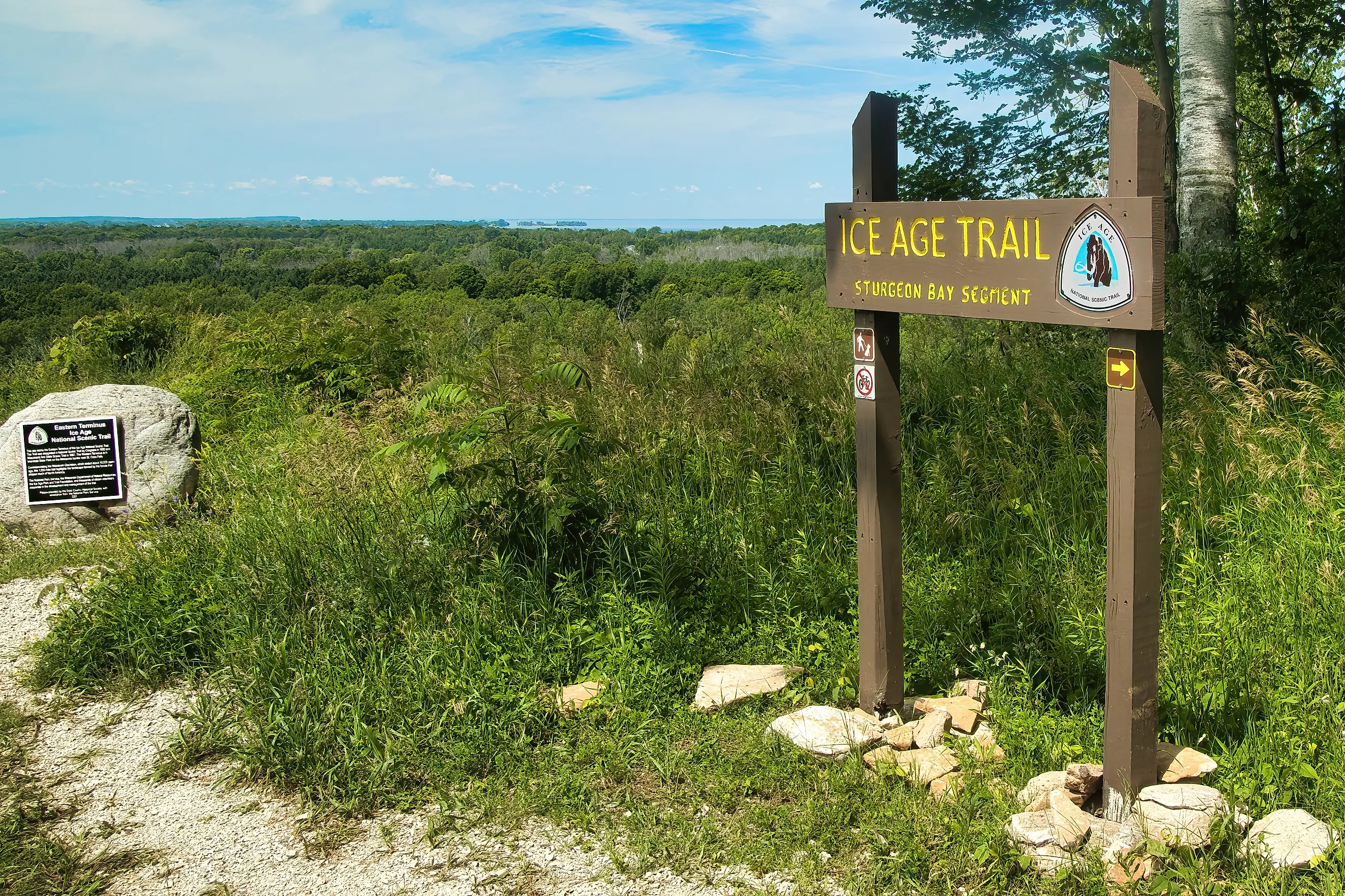 View of the Ice Age Trail in Sturgeon Bay, Wisconsin. Editorial credit: Dave Jonasen / Shutterstock.com