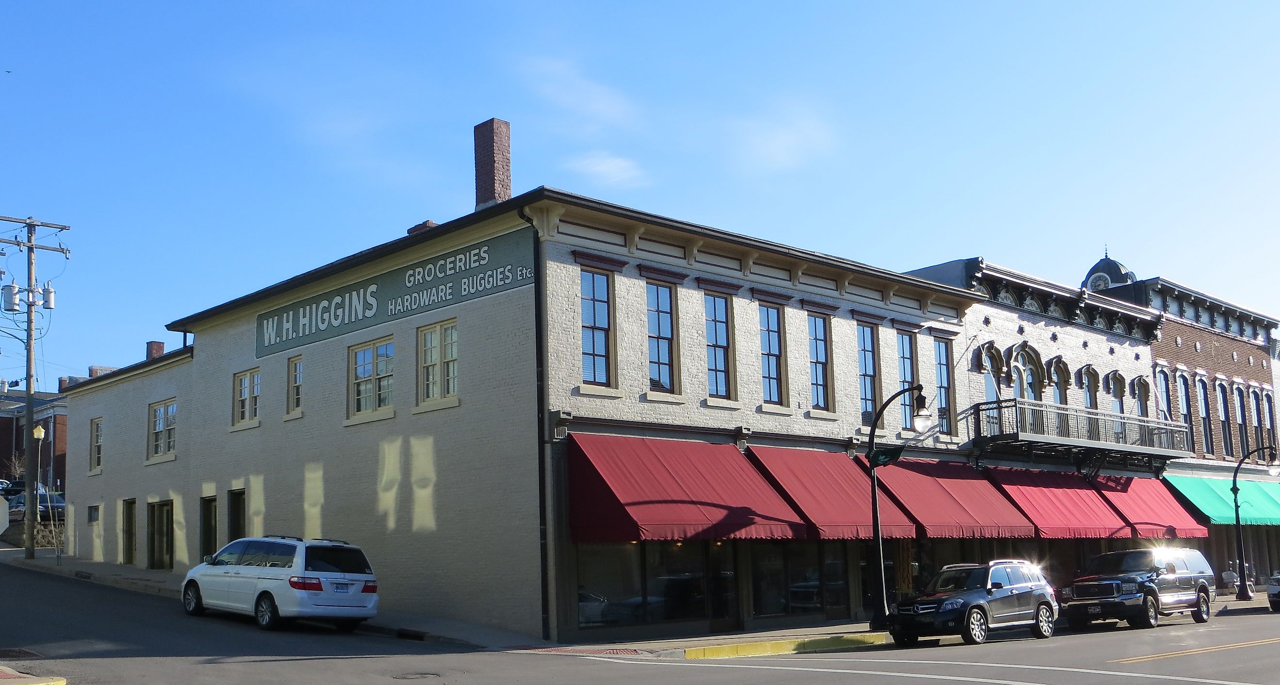 Buildings in the historic commercial district of Stanford in Kentucky. By Joel Bradshaw - Own work, CC0, Wikimedia Commons.