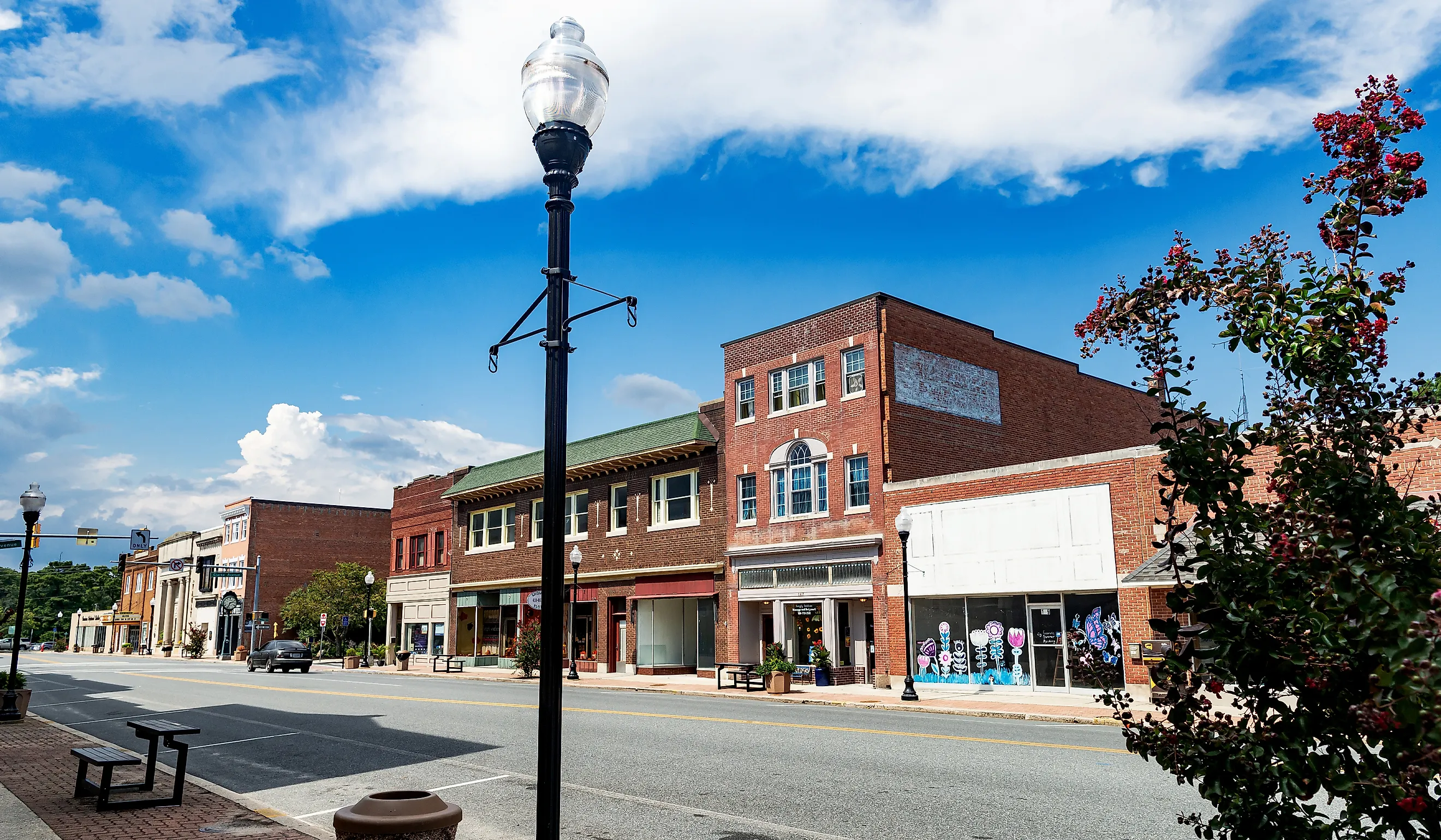 Rustic buildings along the main street in Pocomoke City, Maryland. Editorial credit: Kosoff / Shutterstock.com