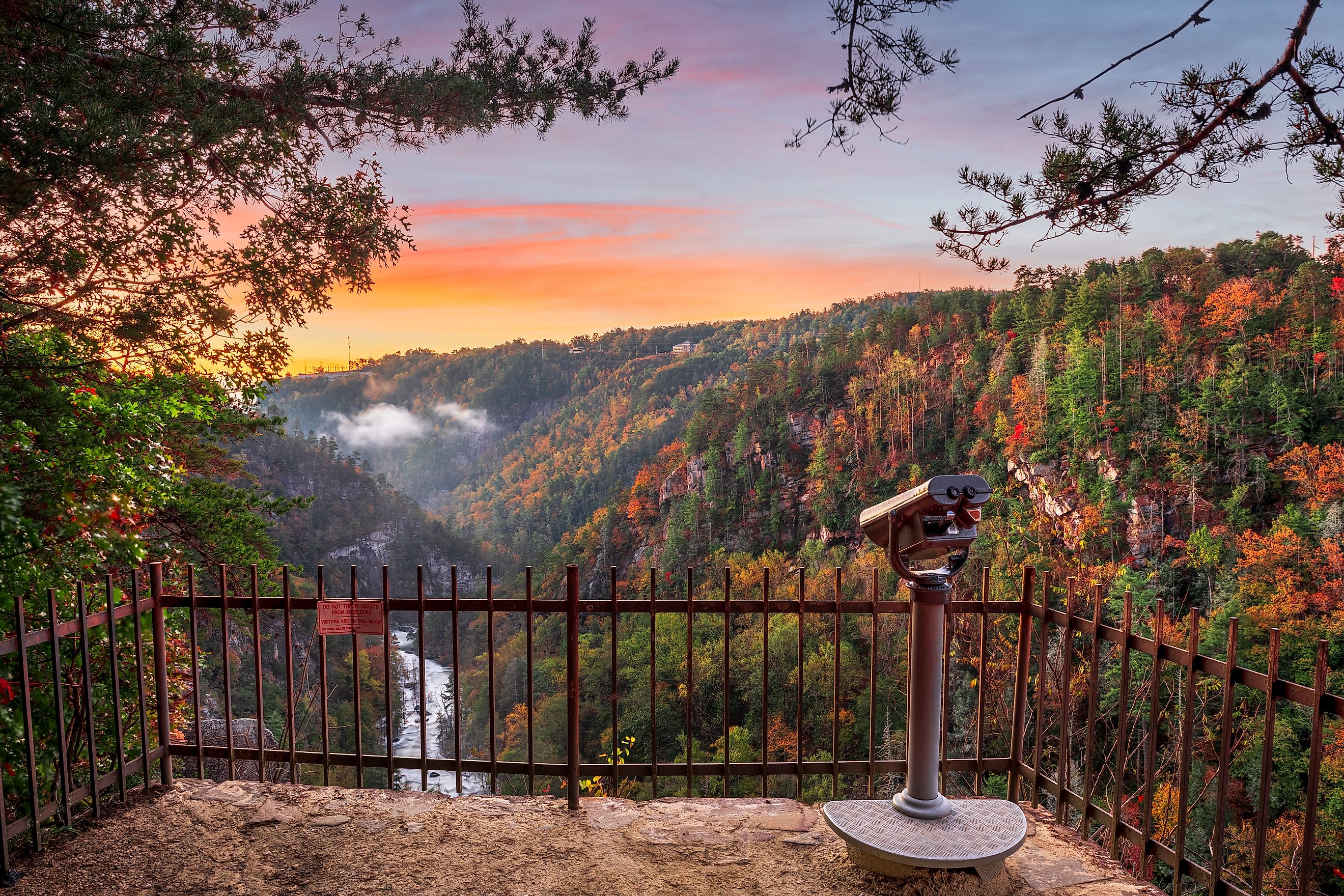 The gorgeous landscape of the Tallulah Gorge State Park.