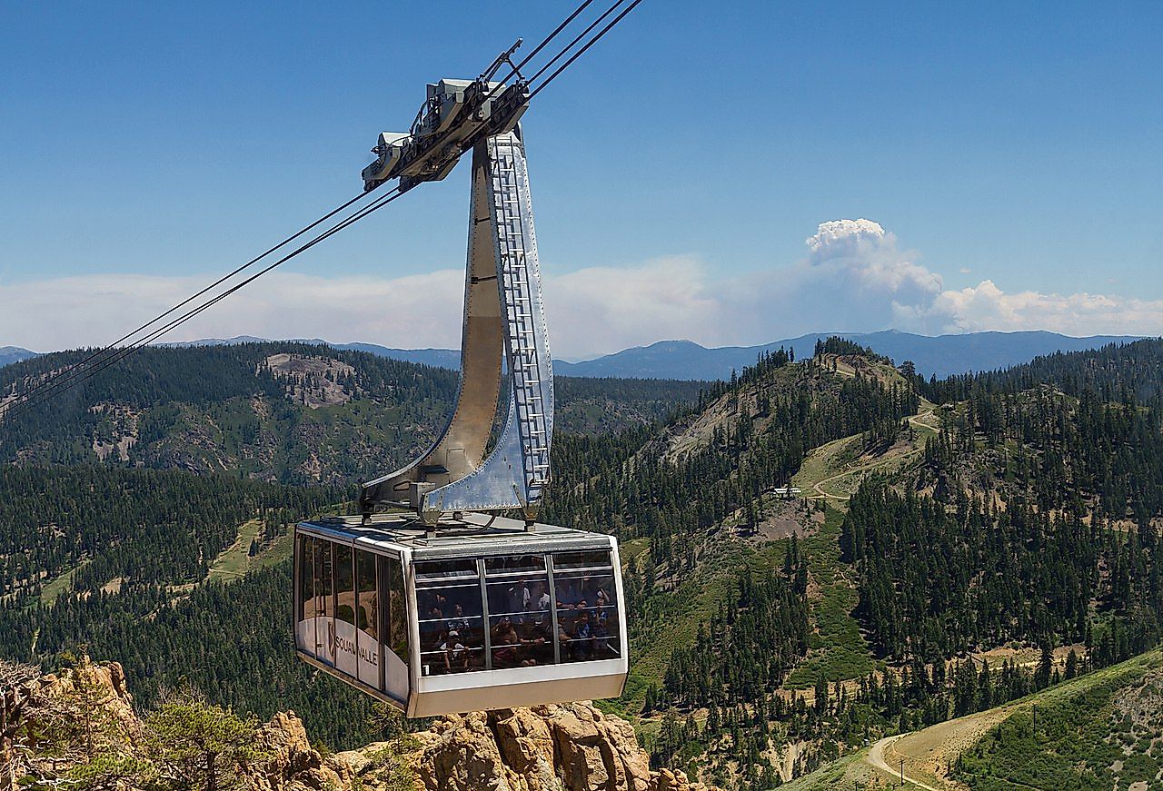 Gondola on its way to the 1960 Winter Olympics High Camp in Squaw Valley, High Sierra. Image credit: © Frank Schulenburg