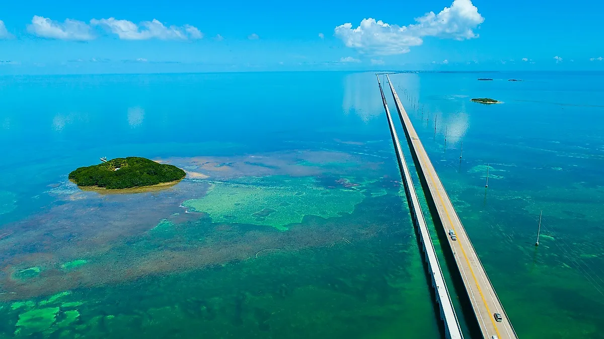 Aerial view of the Seven Mile Bridge, Florida.