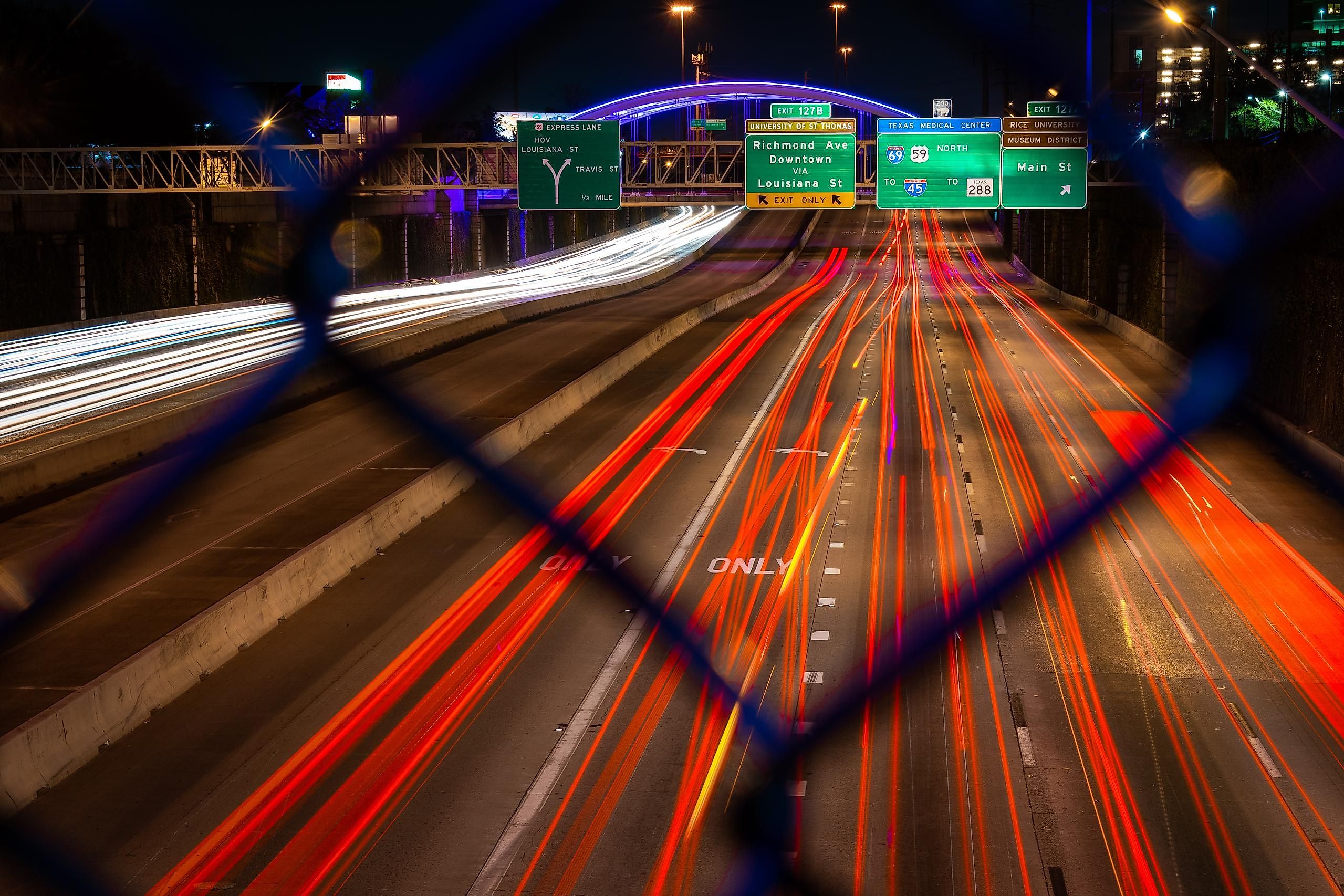 Texas has an 80-mph speed limit on highways. Photo by Manuel Velasquez on Unsplash