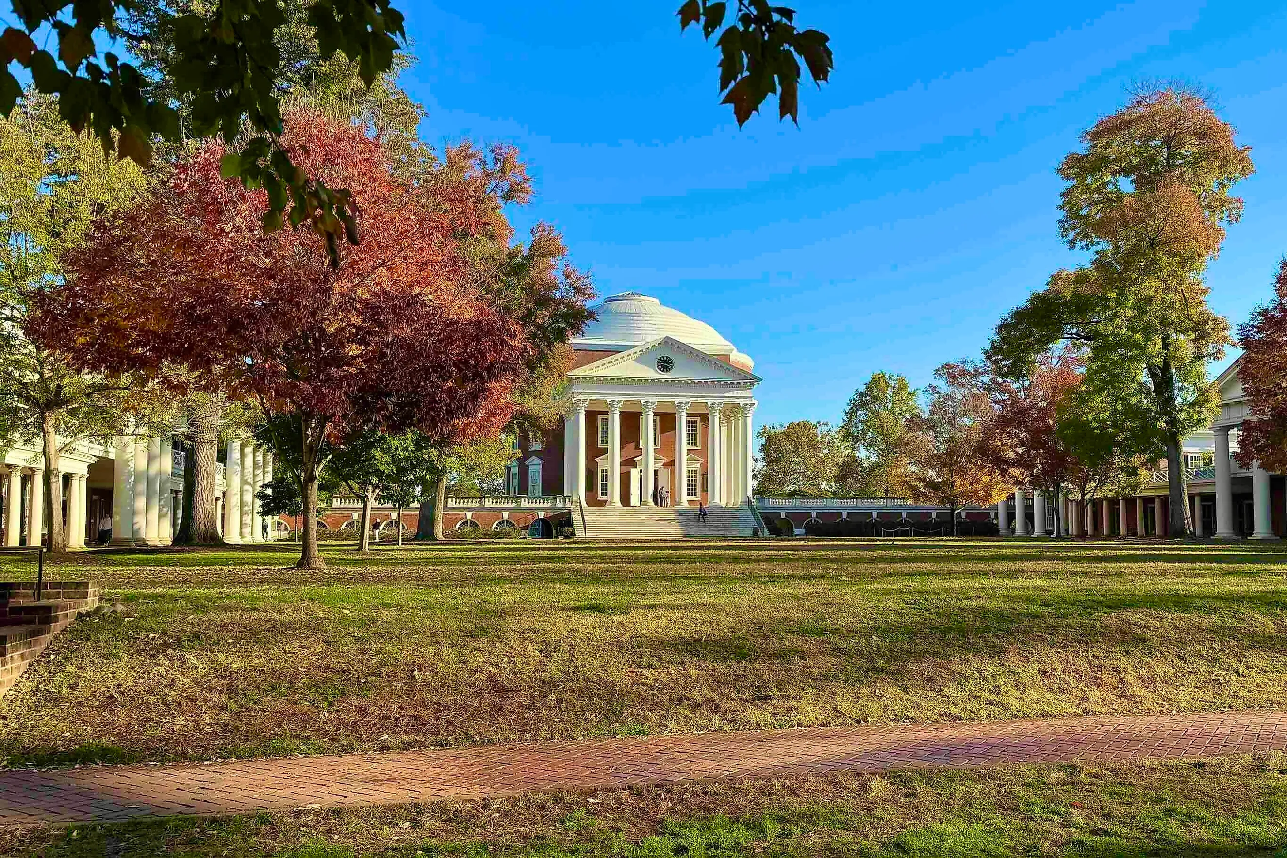 Exterior Rotunda at the University of Virginia Campus. Image credit: Bryan Dearsley