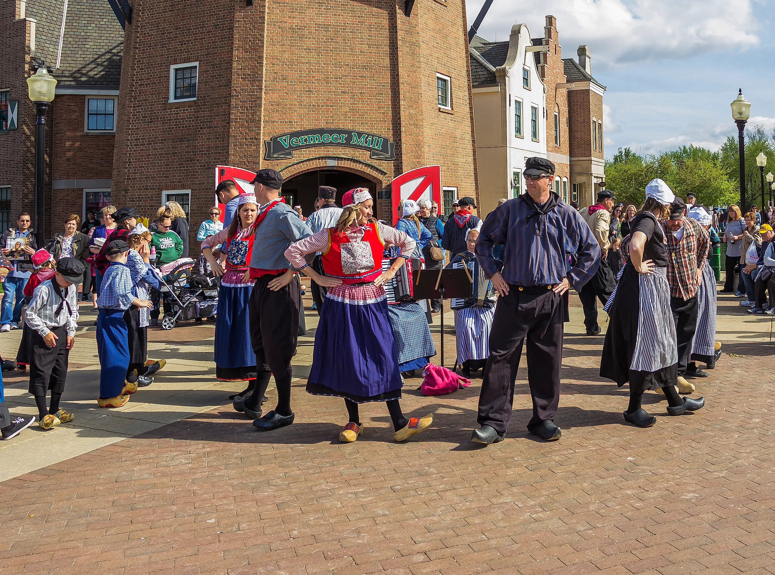 Folk dance in national dutch costume during the Tulip Time Festival of Pella's d